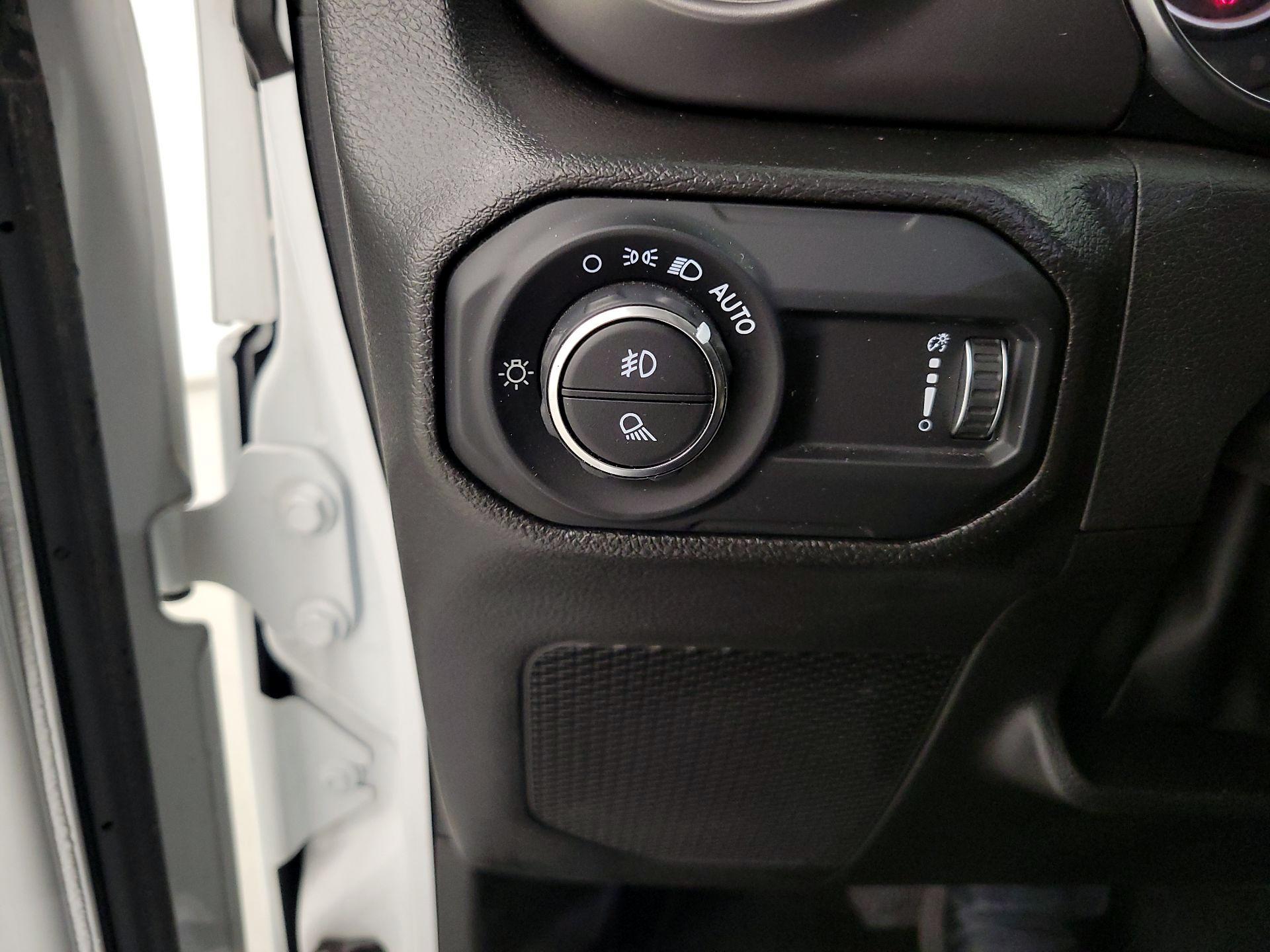 Thumbnail: 2023 Jeep Gladiator - 13