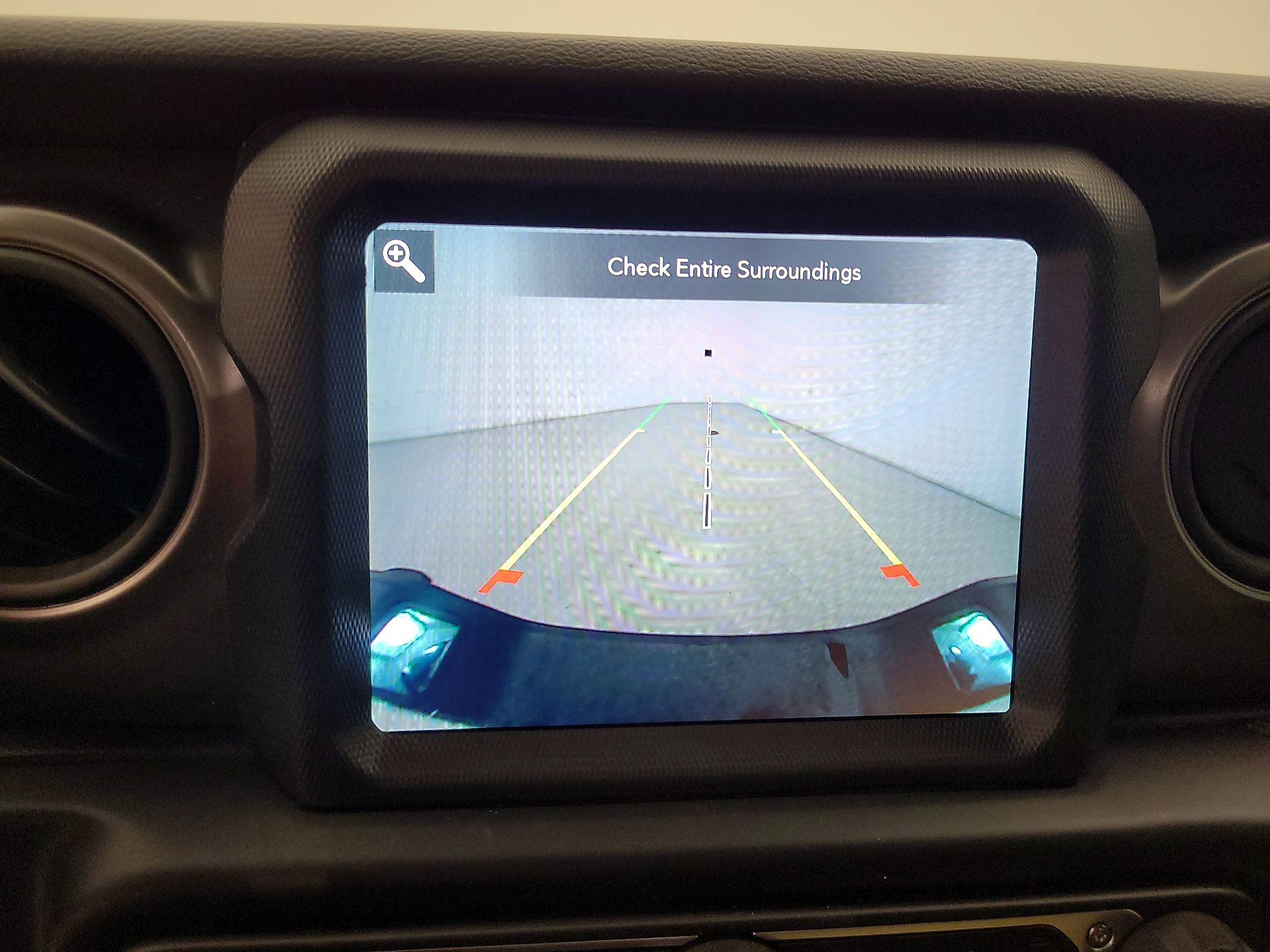 Thumbnail: 2023 Jeep Gladiator - 15