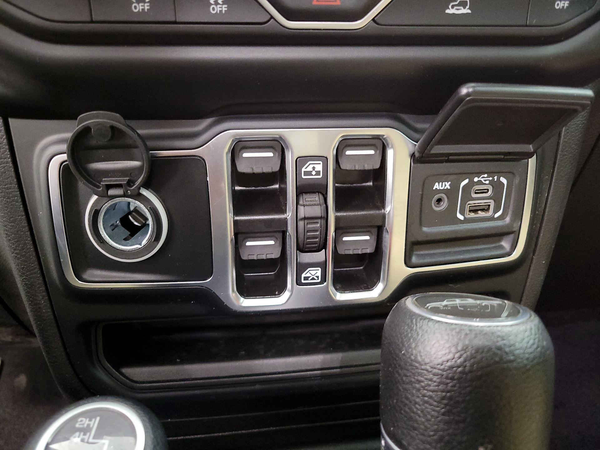 Thumbnail: 2023 Jeep Gladiator - 19