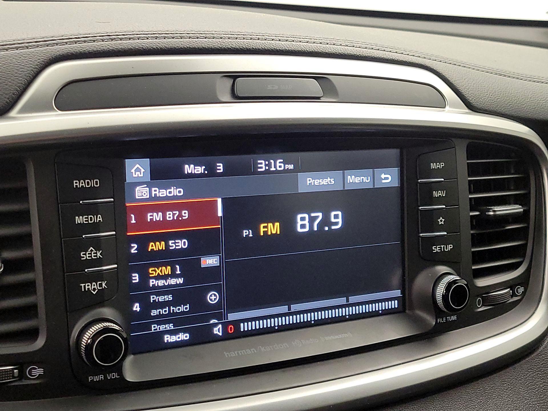 Thumbnail: 2019 Kia Sorento - 16