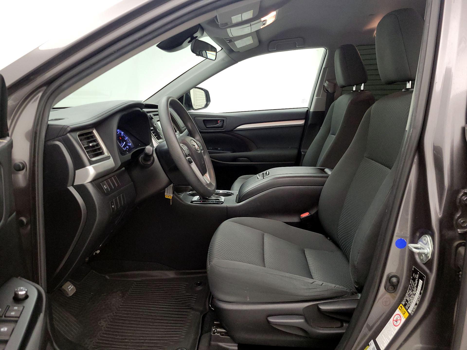 Thumbnail: 2019 Toyota Highlander - 11