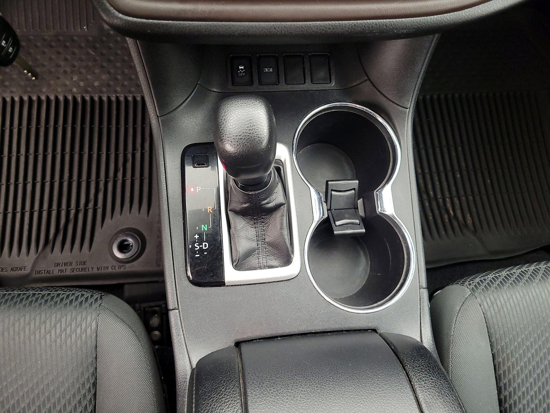 Thumbnail: 2019 Toyota Highlander - 16