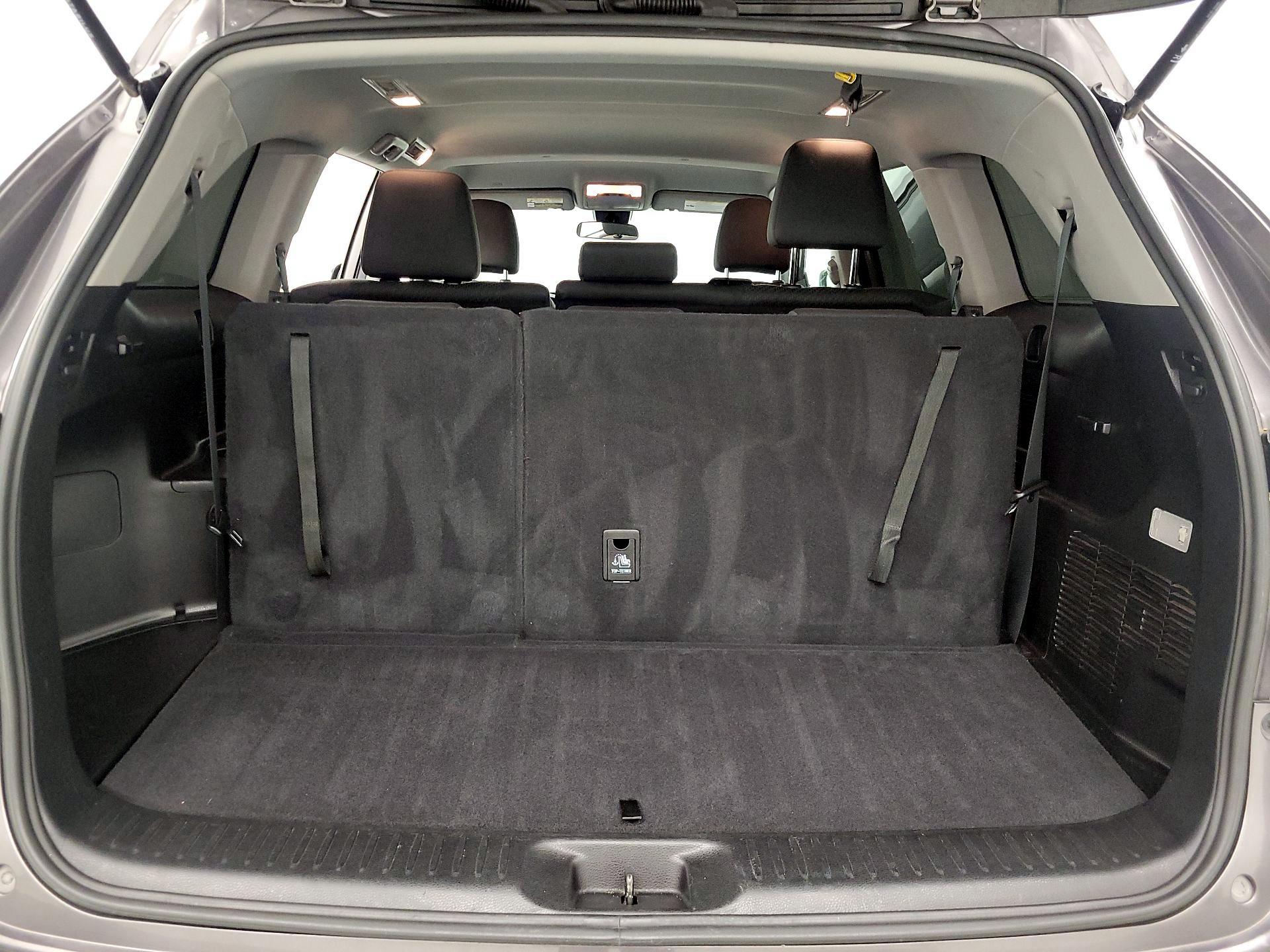Thumbnail: 2019 Toyota Highlander - 20