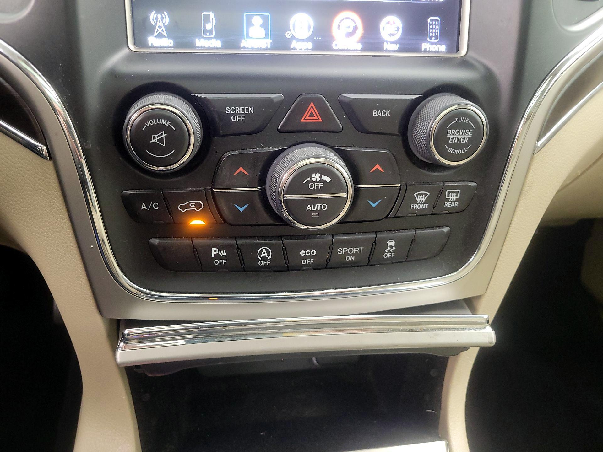 Thumbnail: 2017 Jeep Grand Cherokee - 17
