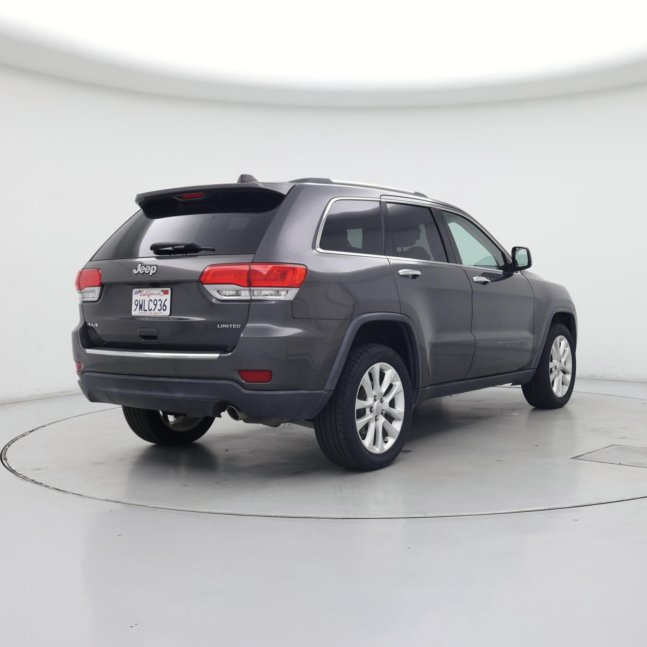 Thumbnail: 2017 Jeep Grand Cherokee - 8