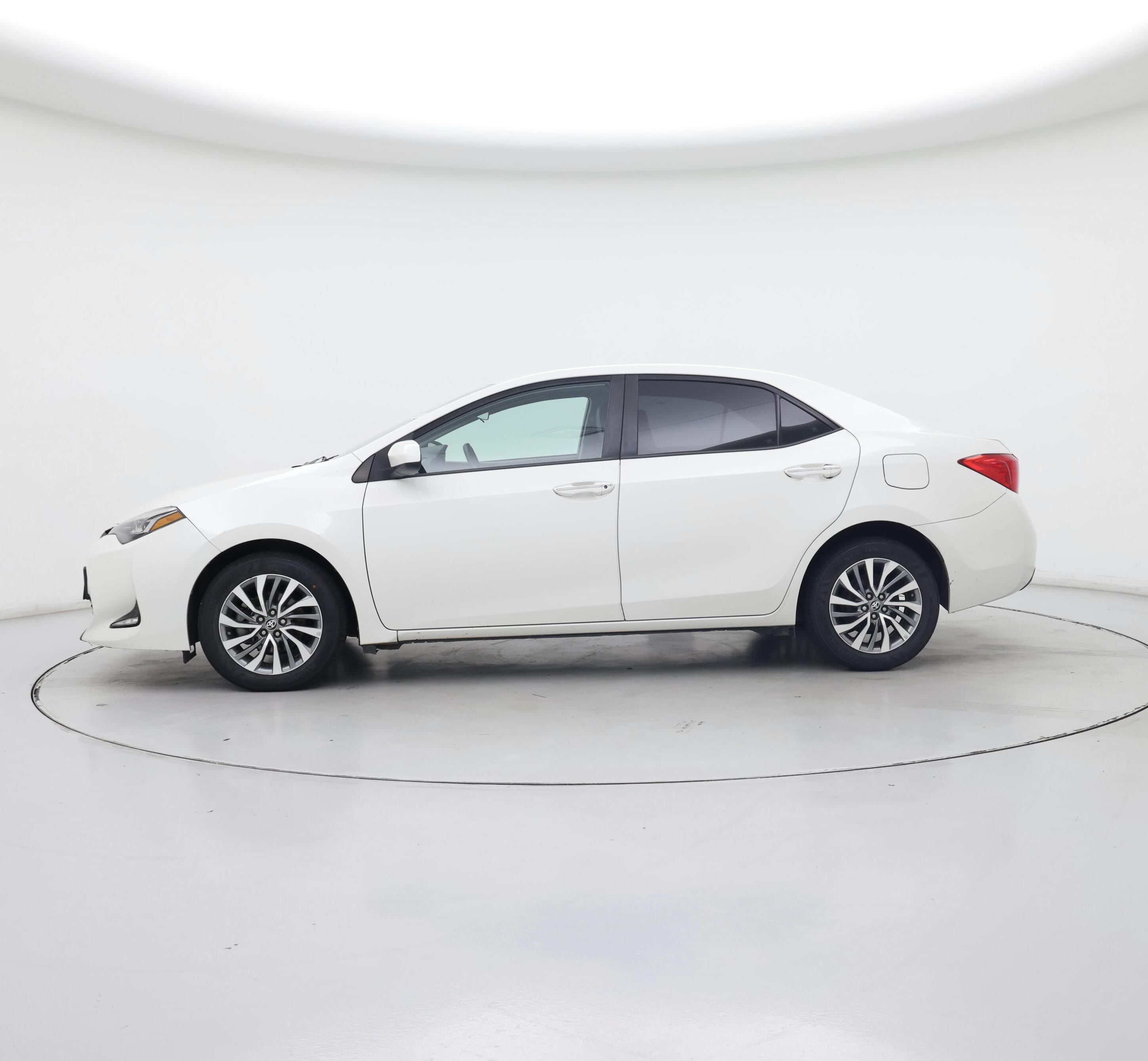 Thumbnail: 2019 Toyota Corolla - 3