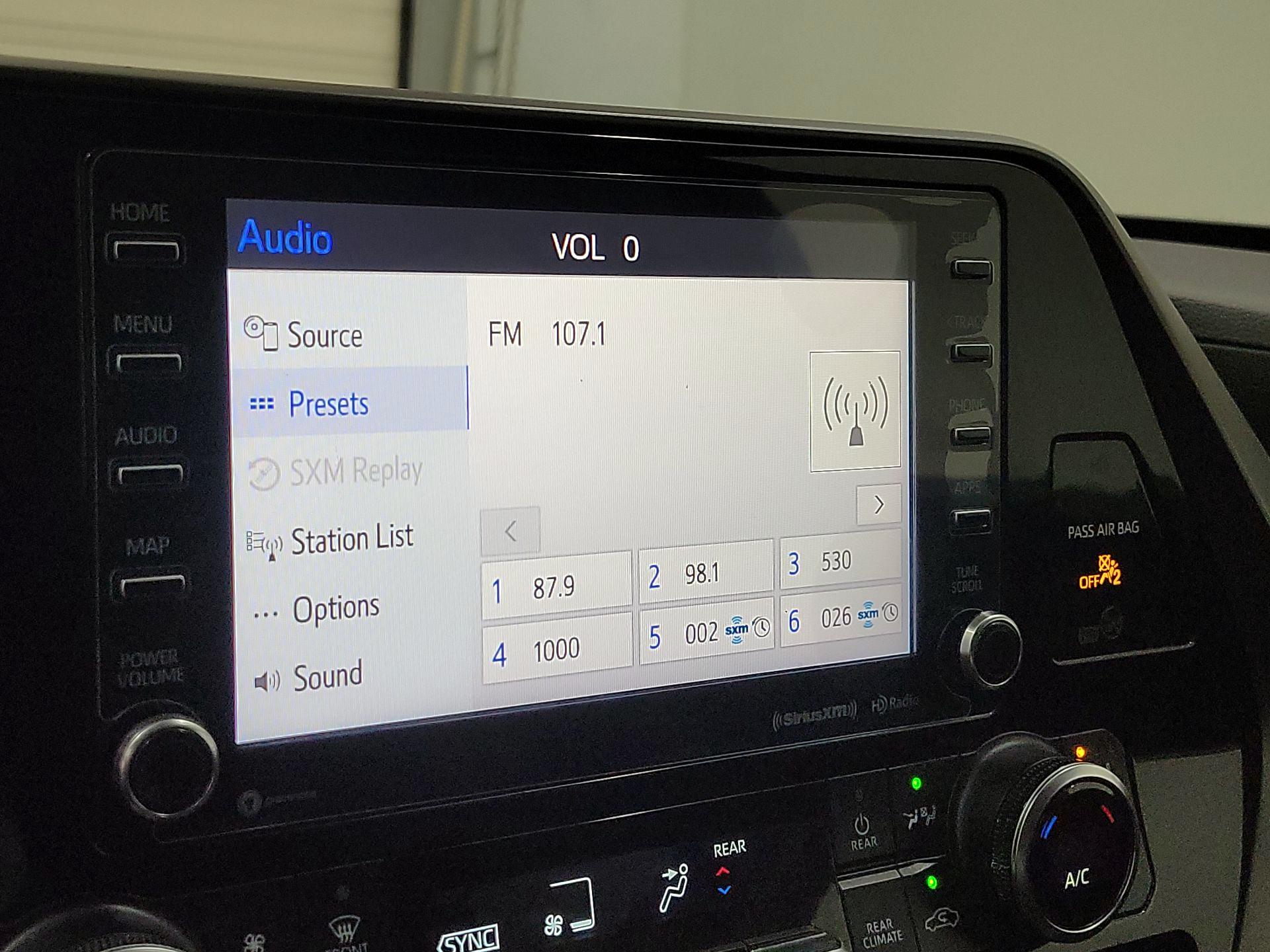 Thumbnail: 2020 Toyota Highlander - 15