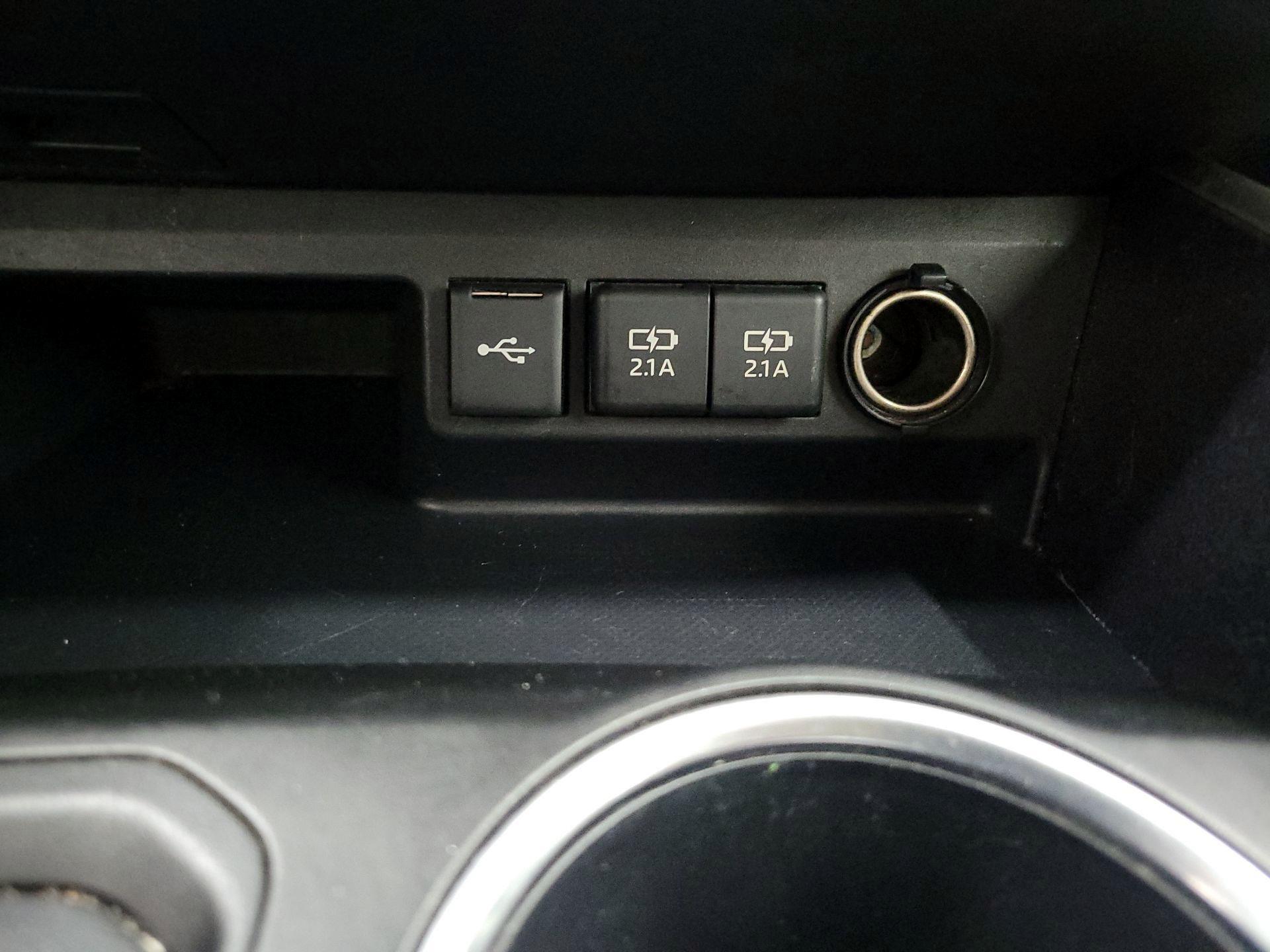 Thumbnail: 2020 Toyota Highlander - 18