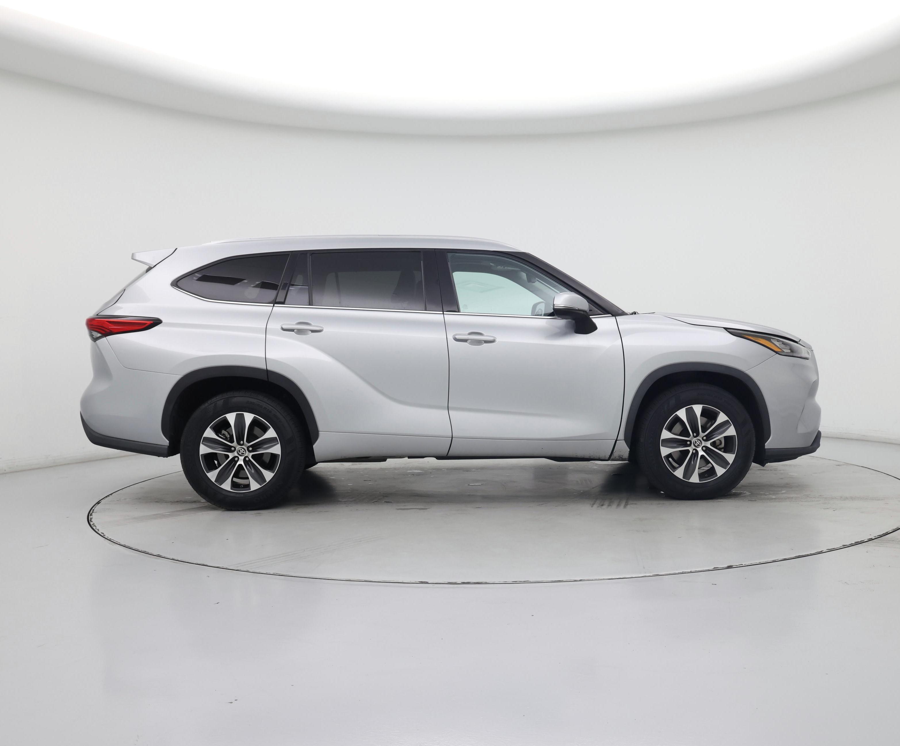 Thumbnail: 2020 Toyota Highlander - 7