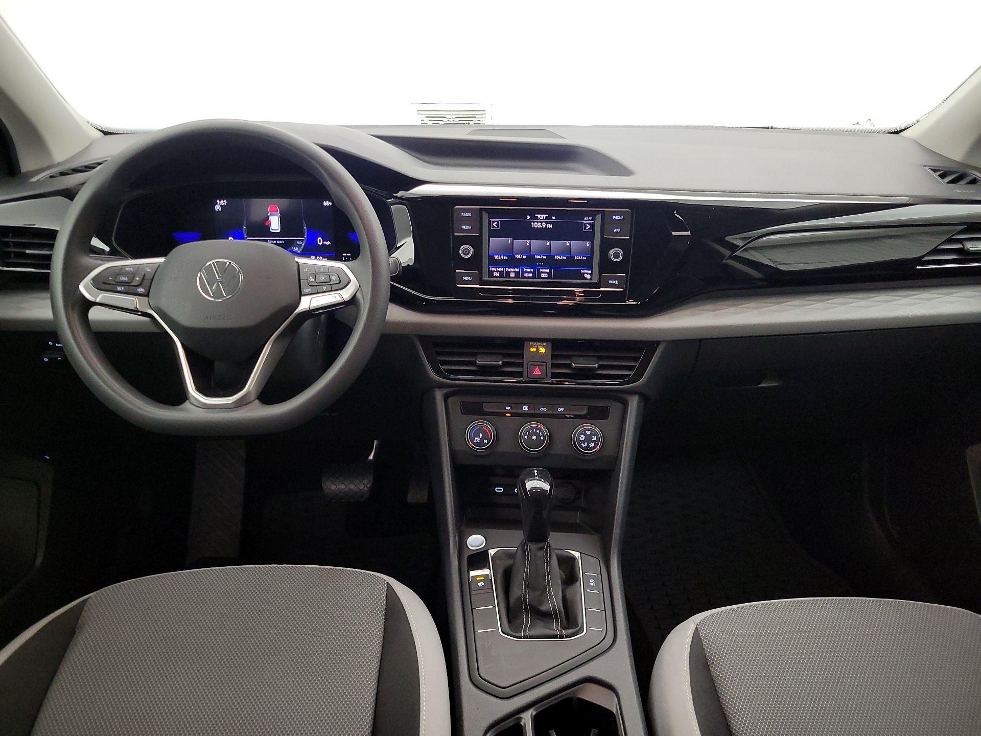 Thumbnail: 2022 Volkswagen Taos - 9