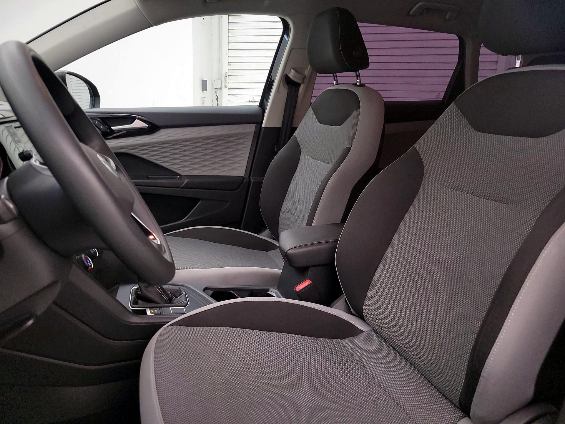 Thumbnail: 2022 Volkswagen Taos - 11