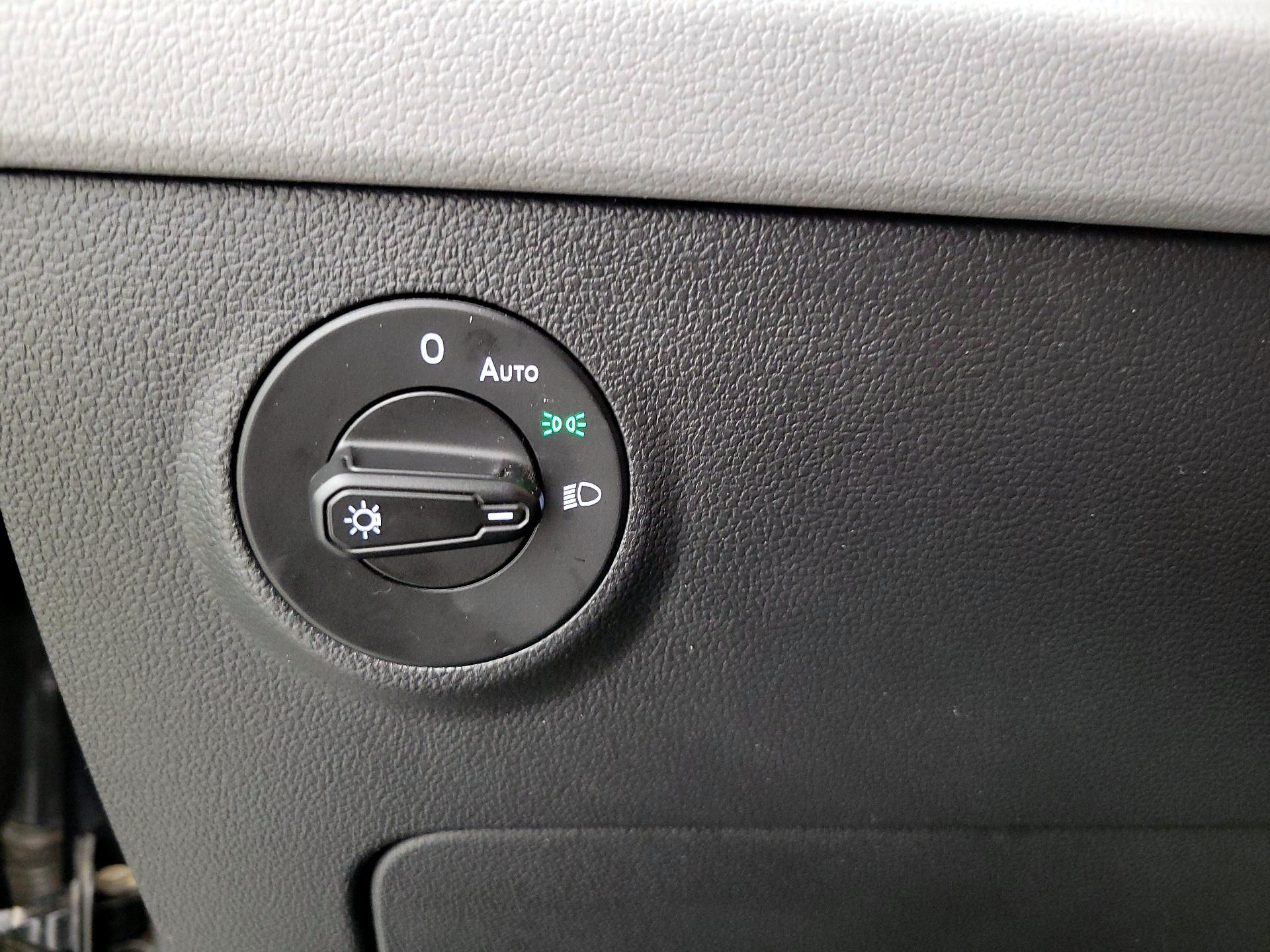 Thumbnail: 2022 Volkswagen Taos - 13