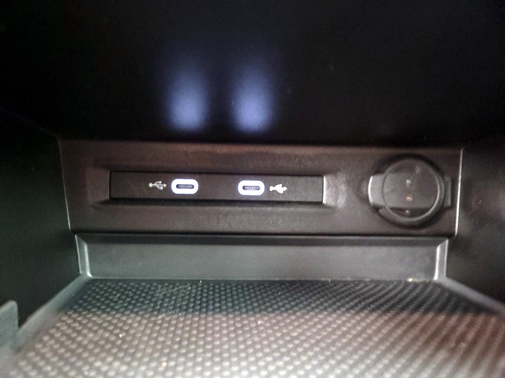 Thumbnail: 2022 Volkswagen Taos - 18