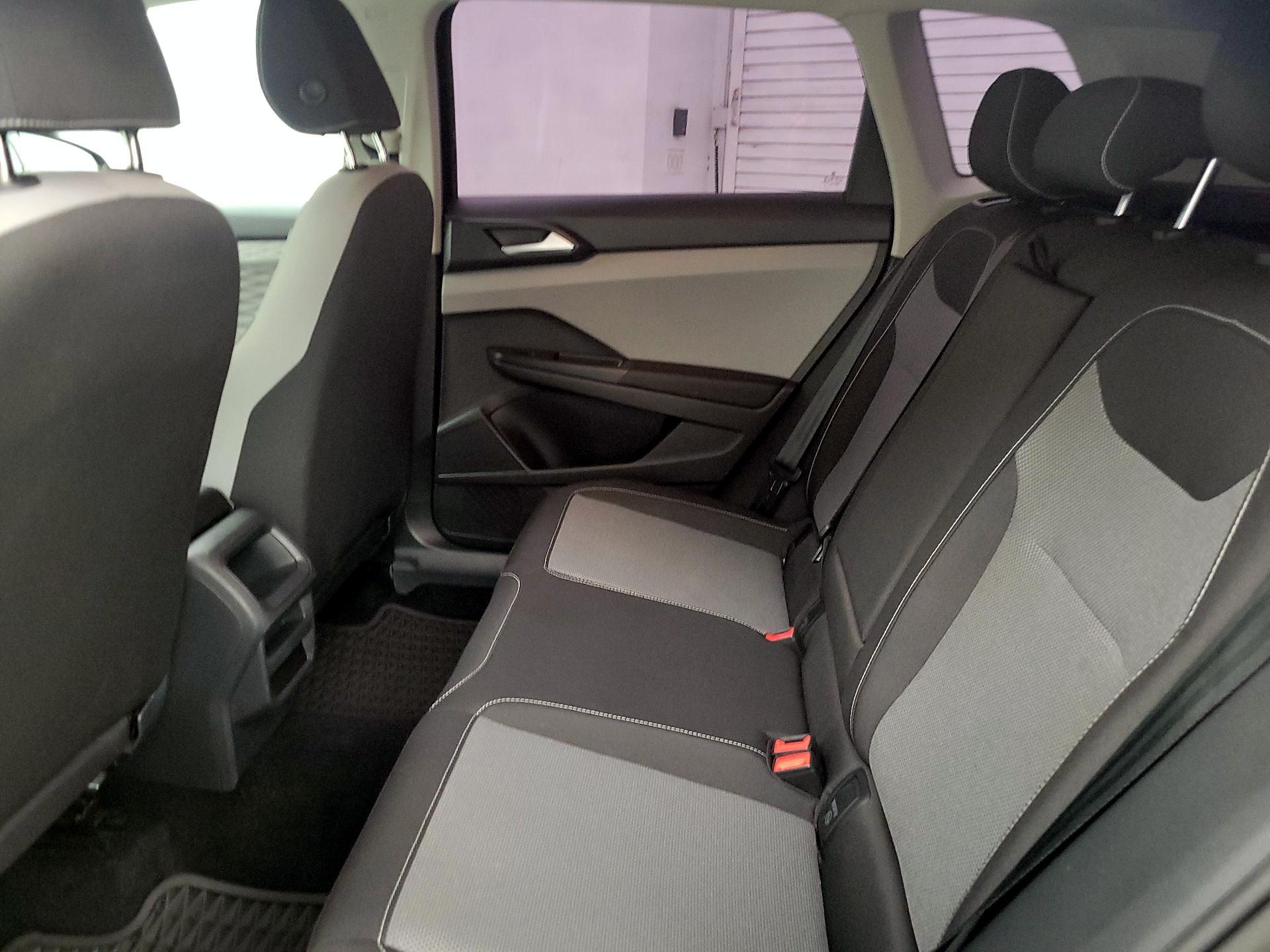 Thumbnail: 2022 Volkswagen Taos - 19