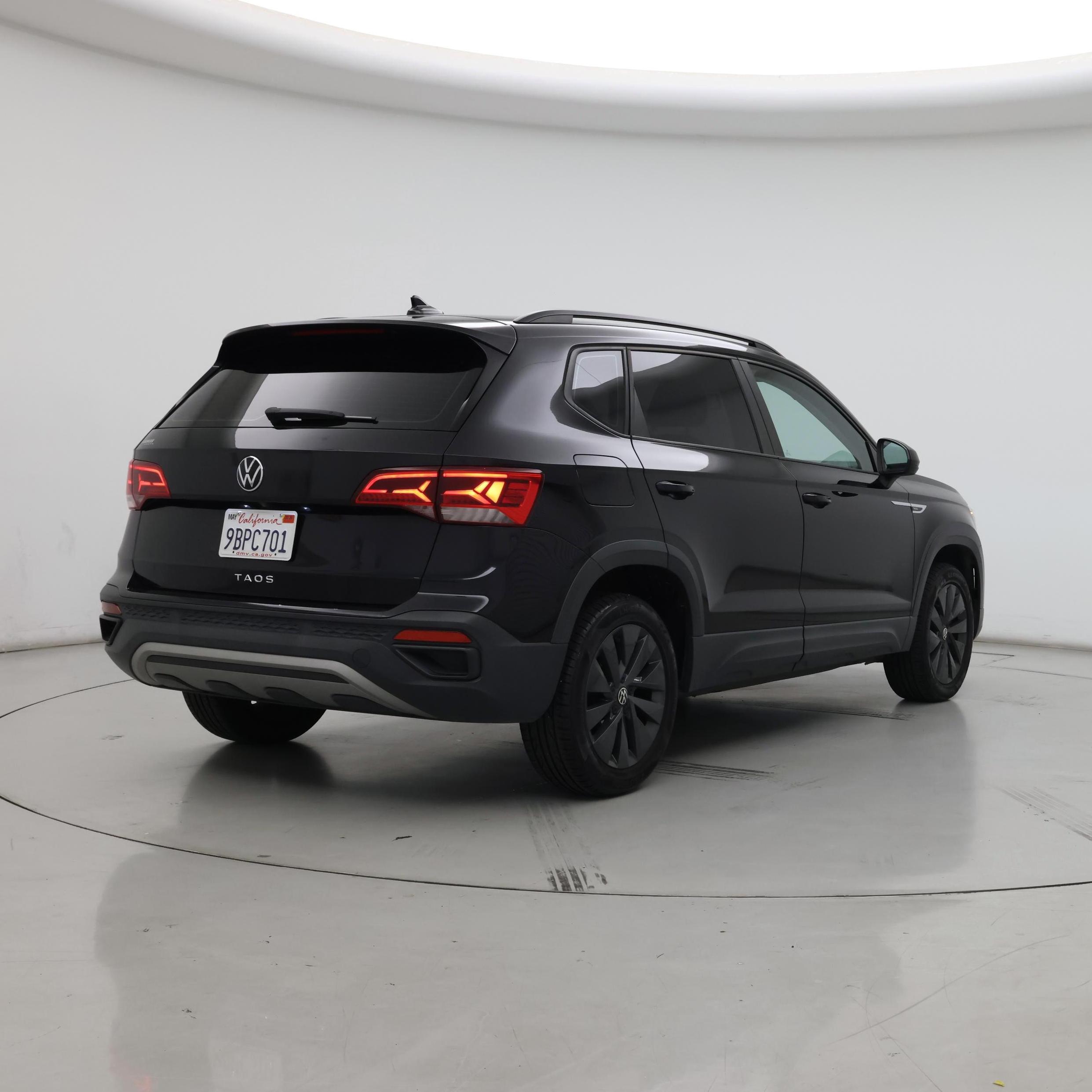 Thumbnail: 2022 Volkswagen Taos - 8