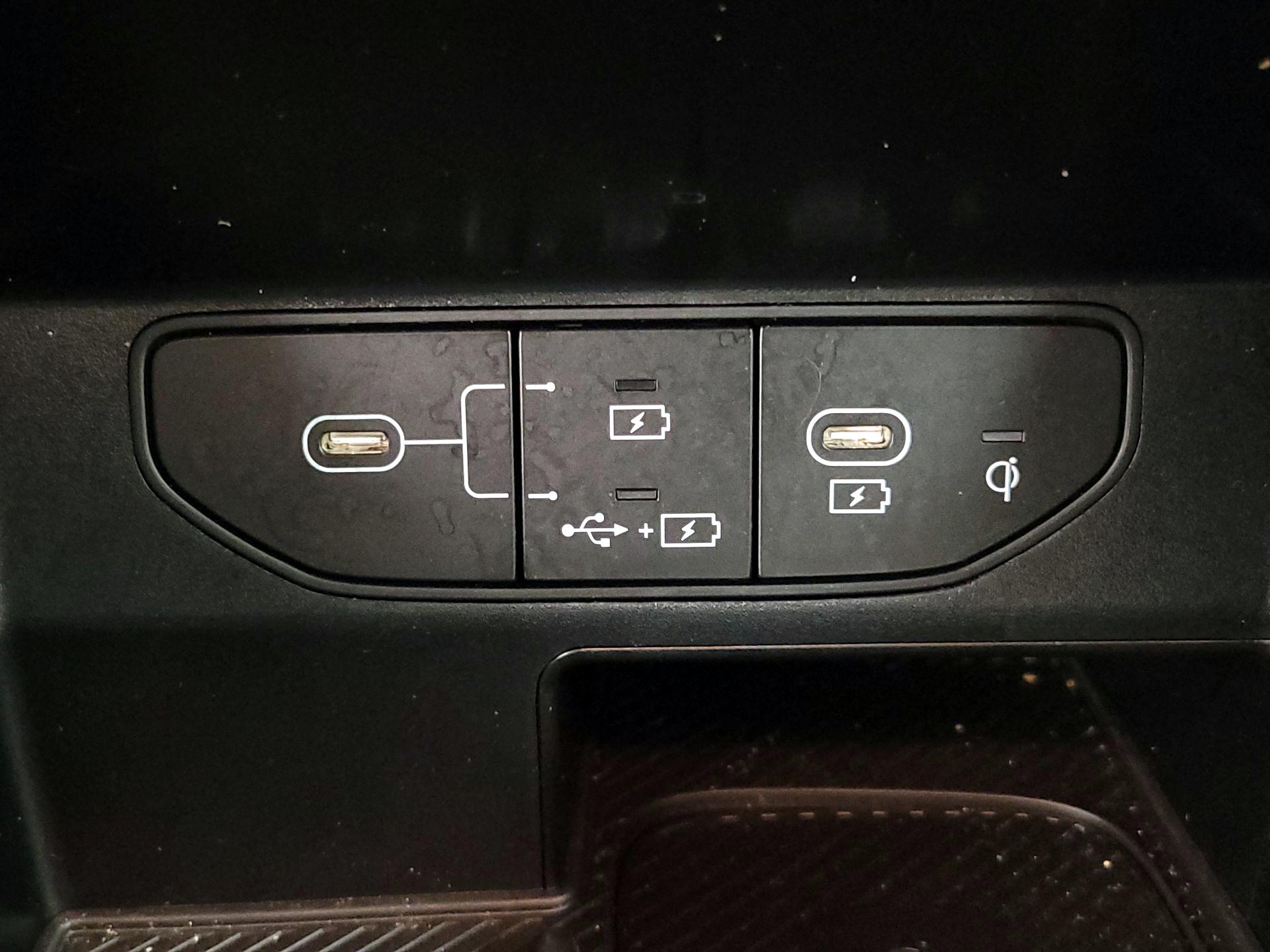 Thumbnail: 2025 Kia Sorento - 18