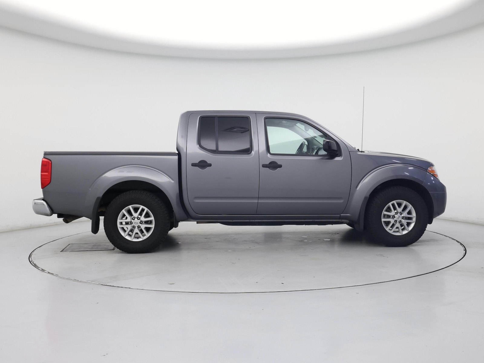 2019 Nissan Frontier SV - Photo 8