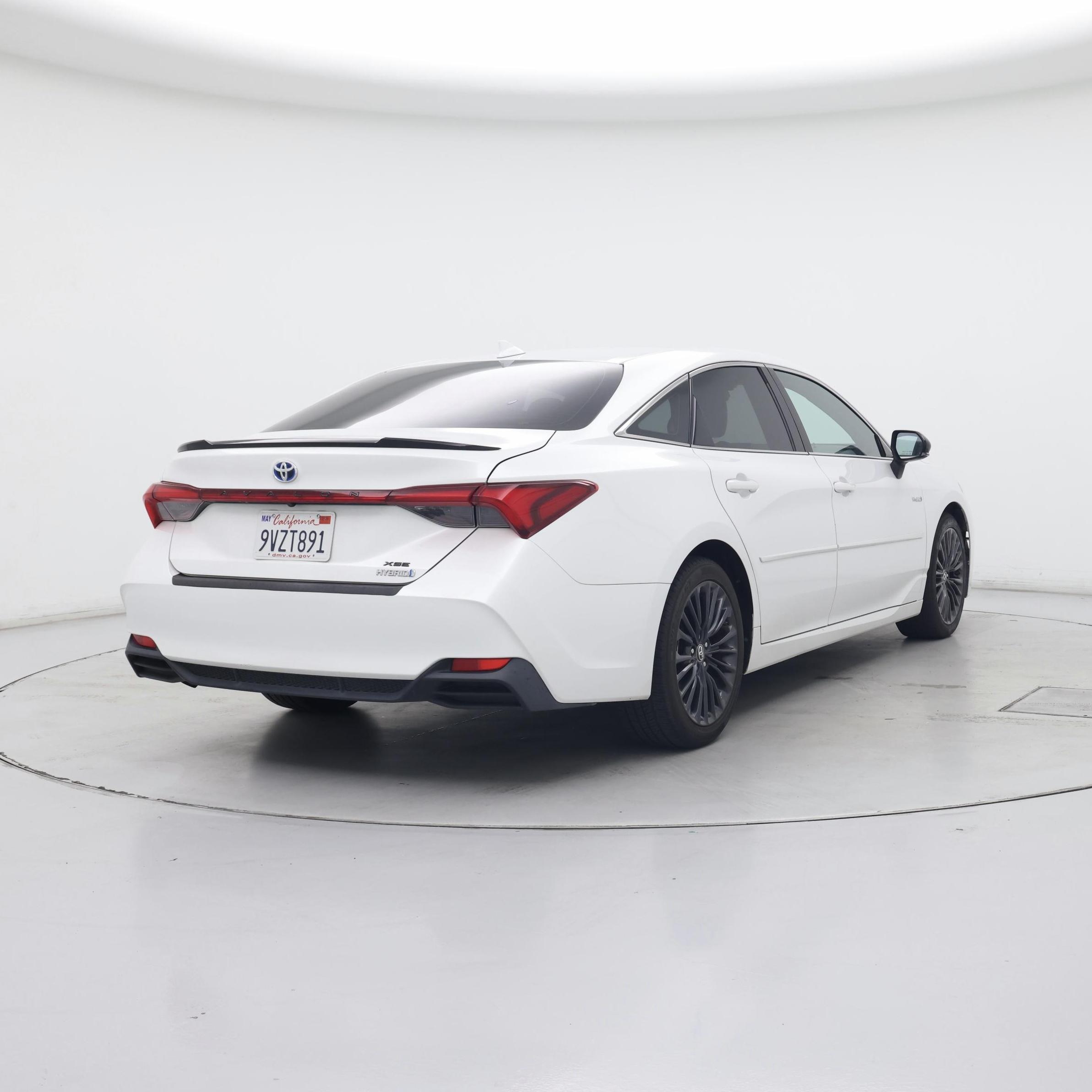 Thumbnail: 2019 Toyota Avalon - 8