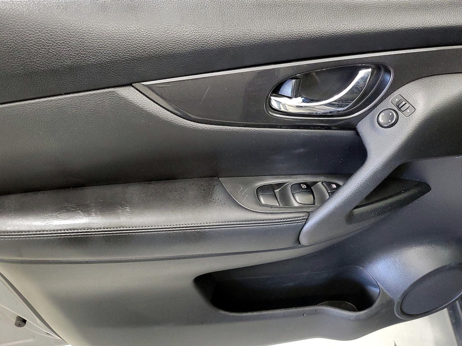 2018 Nissan Rogue SV - Photo 13