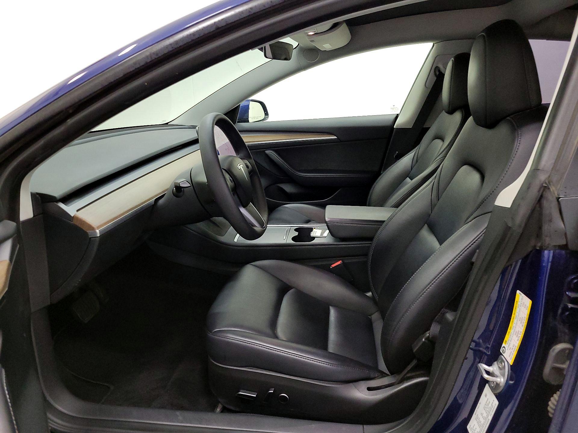 Thumbnail: 2023 Tesla Model 3 - 11