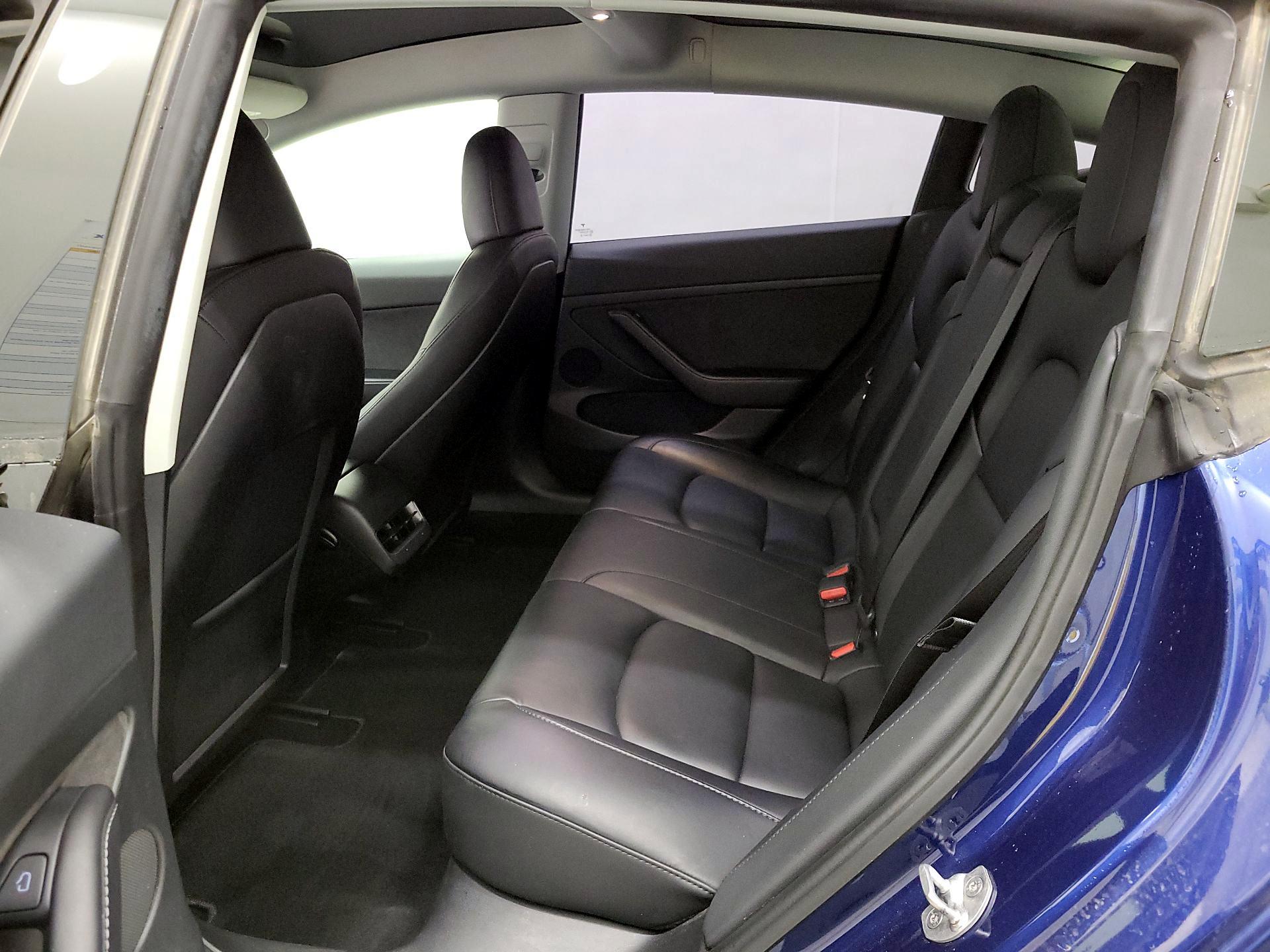 Thumbnail: 2023 Tesla Model 3 - 18