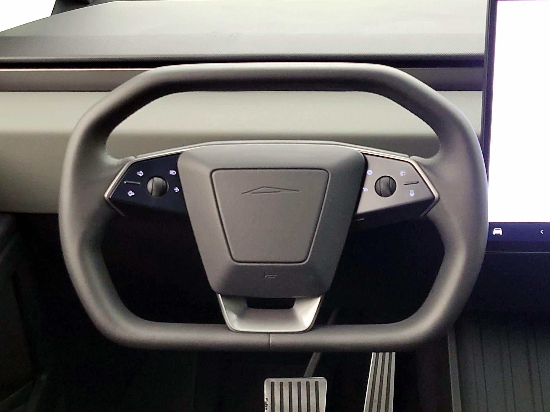 Thumbnail: 2024 Tesla Cybertruck - 10