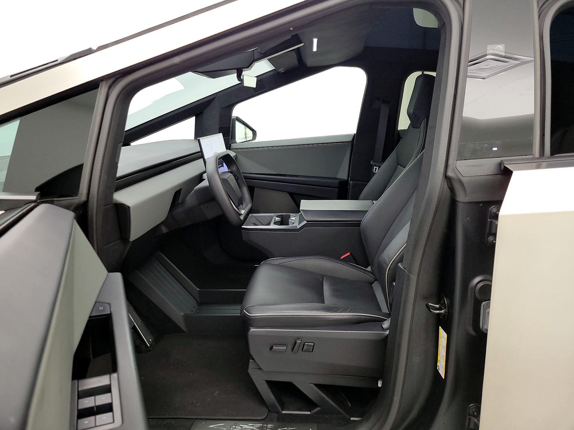 Thumbnail: 2024 Tesla Cybertruck - 11