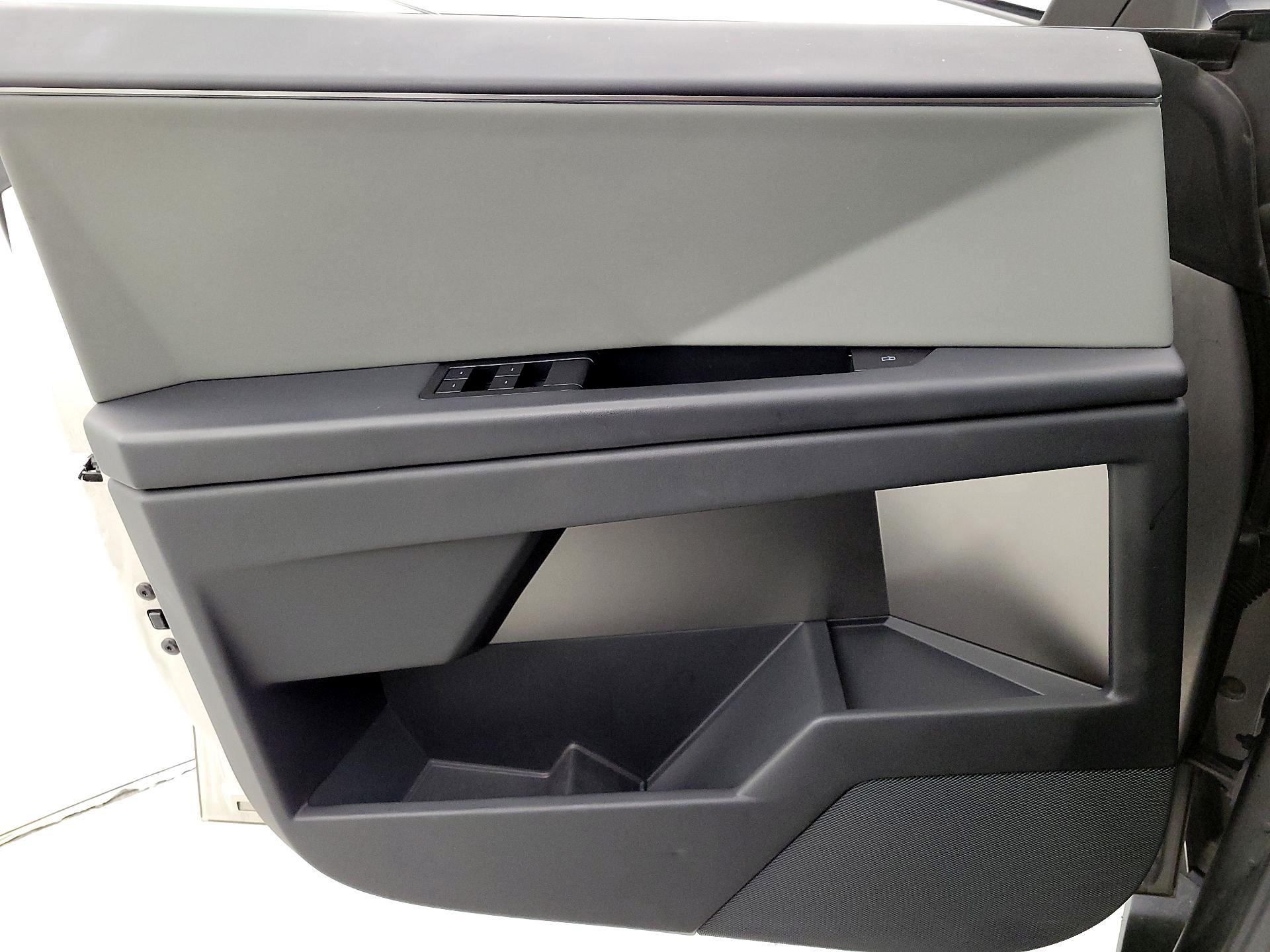 Thumbnail: 2024 Tesla Cybertruck - 12