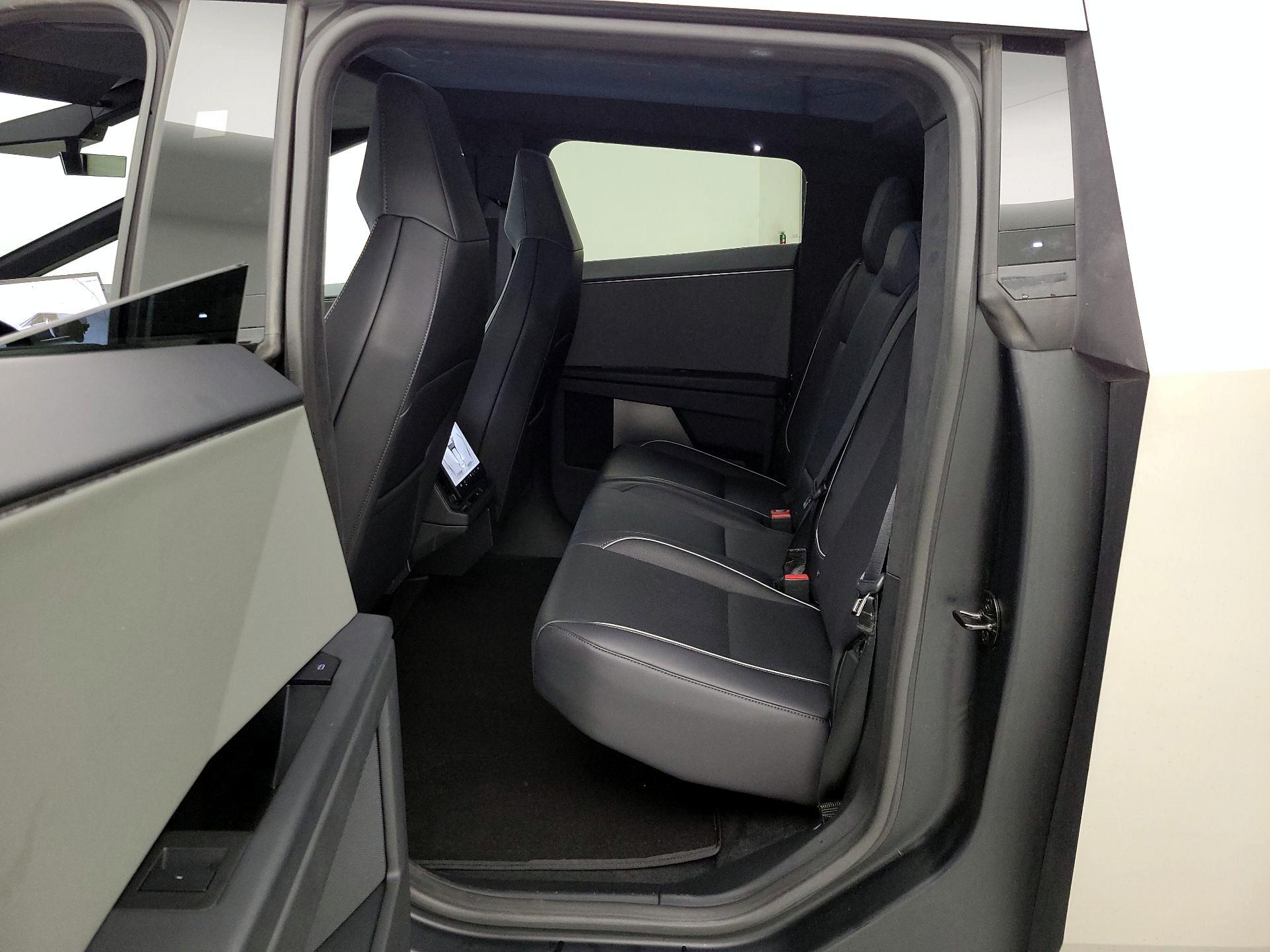 Thumbnail: 2024 Tesla Cybertruck - 19