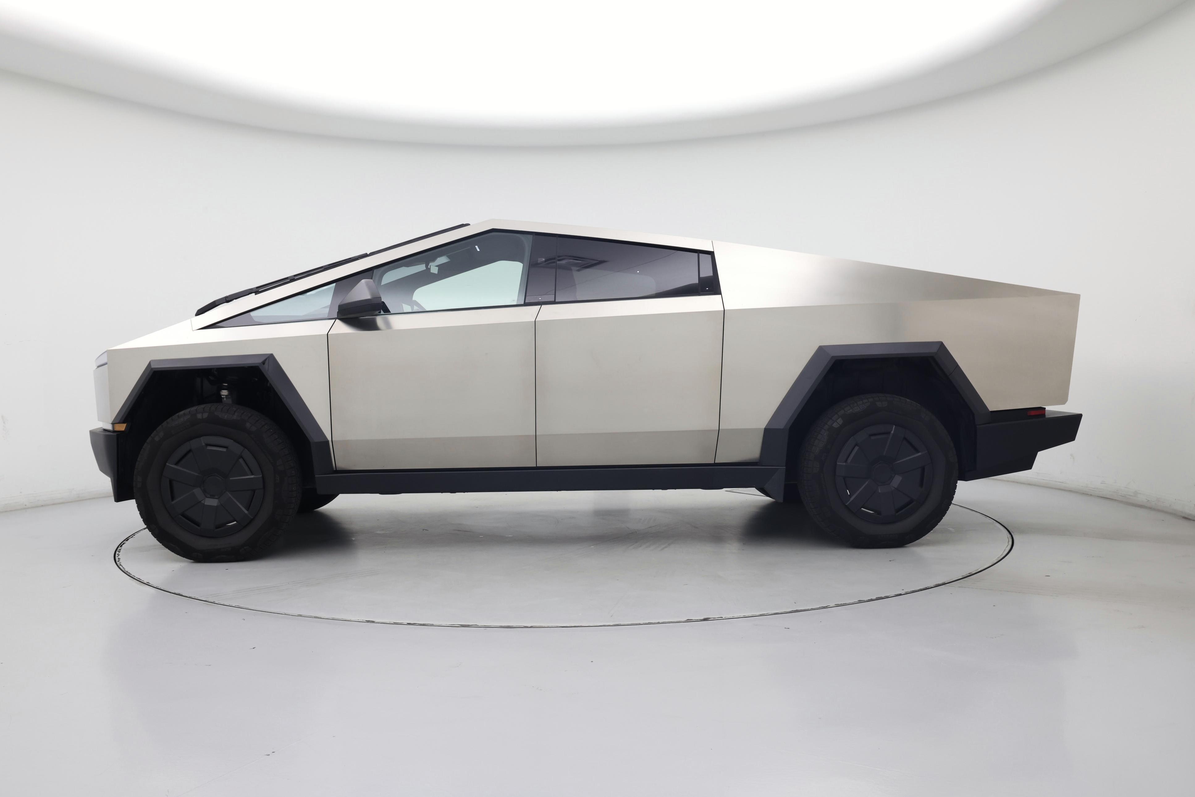 Thumbnail: 2024 Tesla Cybertruck - 3