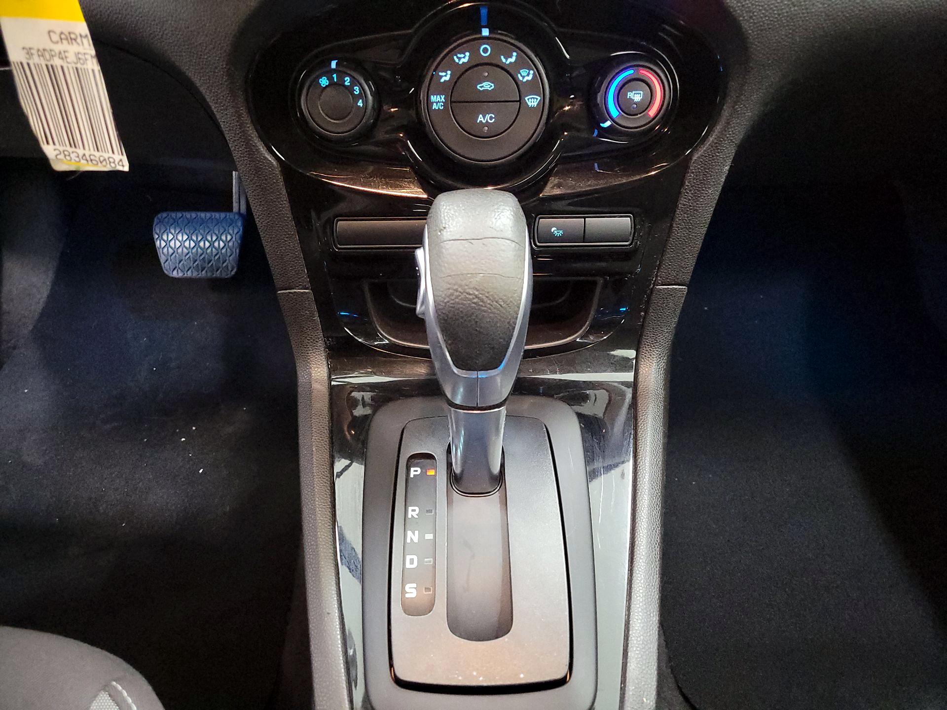 Thumbnail: 2015 Ford Fiesta - 16