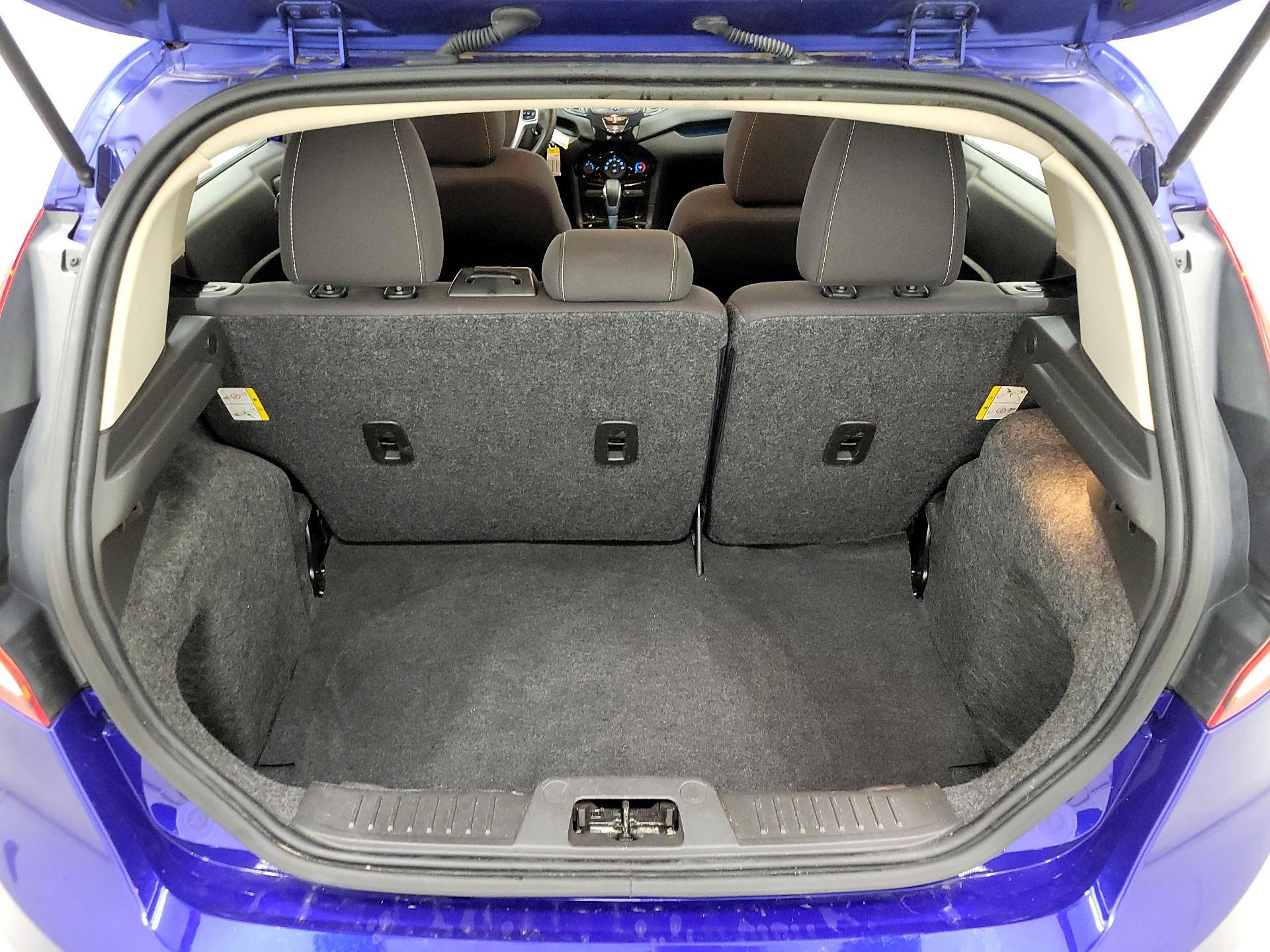 Thumbnail: 2015 Ford Fiesta - 19