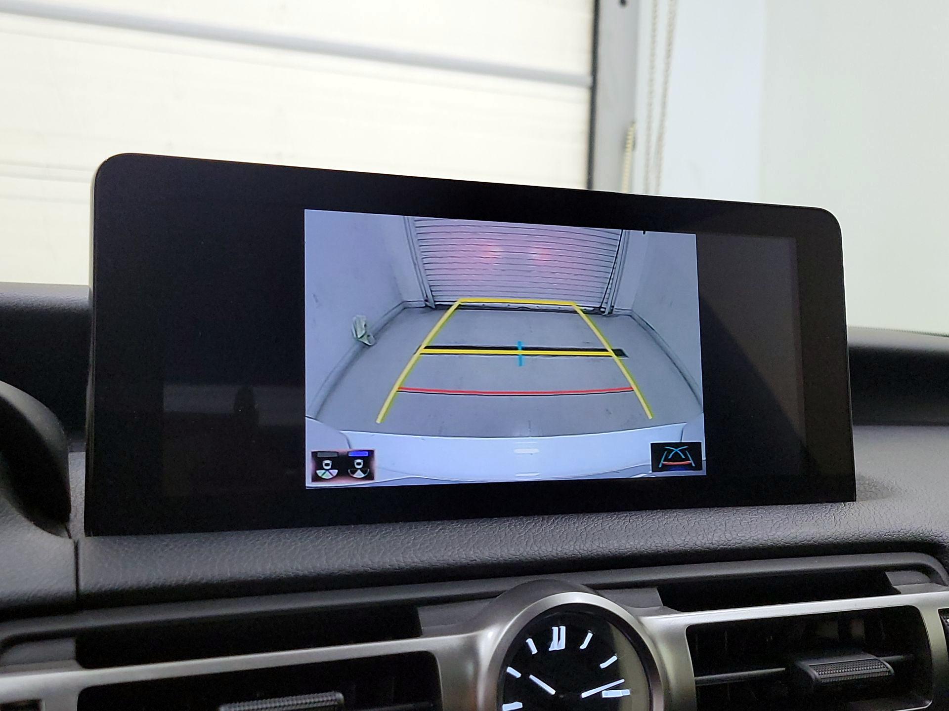 Thumbnail: 2021 Lexus IS - 15