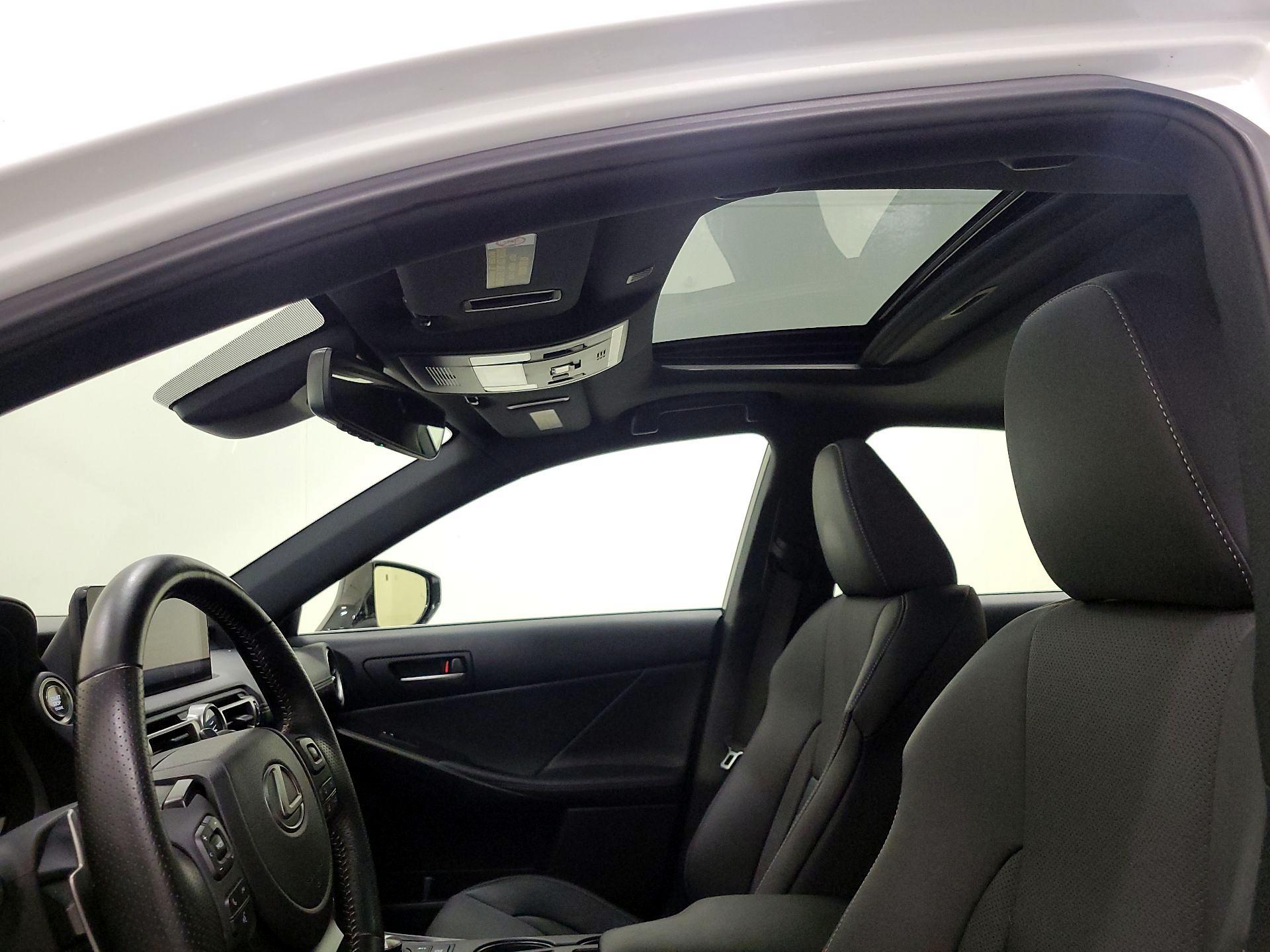 Thumbnail: 2021 Lexus IS - 19