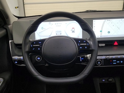 Steering Wheel & Instrument Cluster (On)