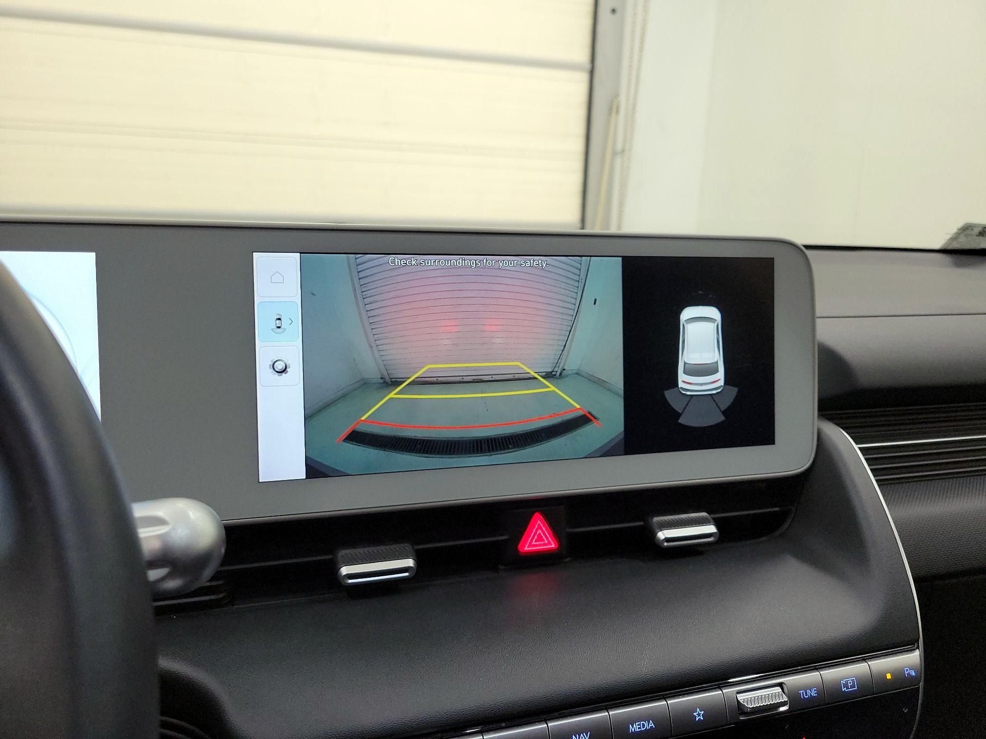 Thumbnail: 2022 Hyundai Ioniq 5 - 15