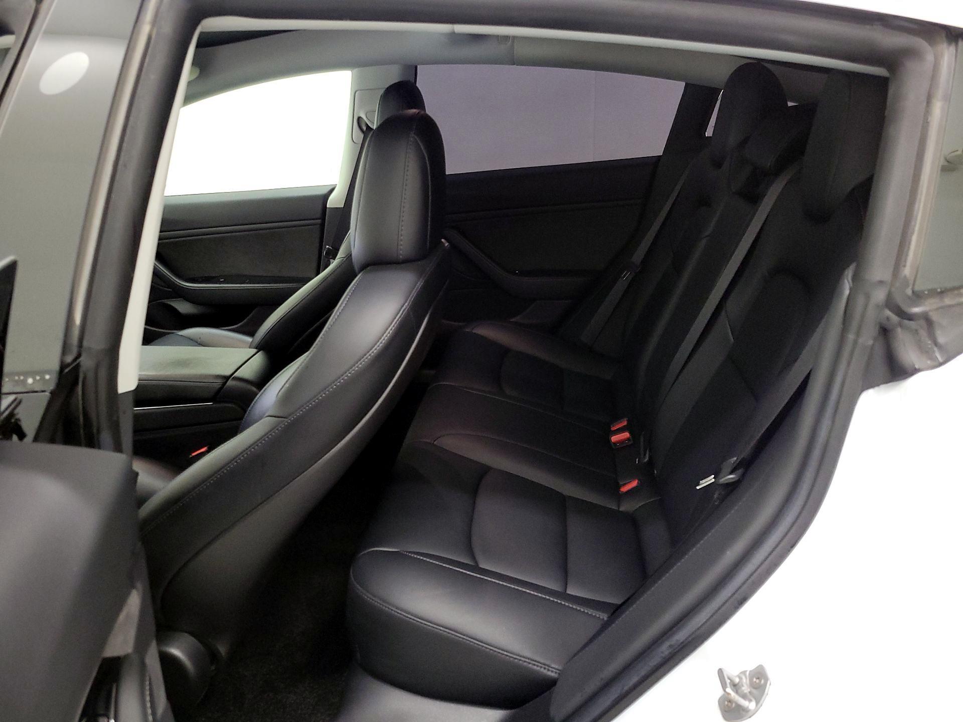 Thumbnail: 2019 Tesla Model 3 - 19