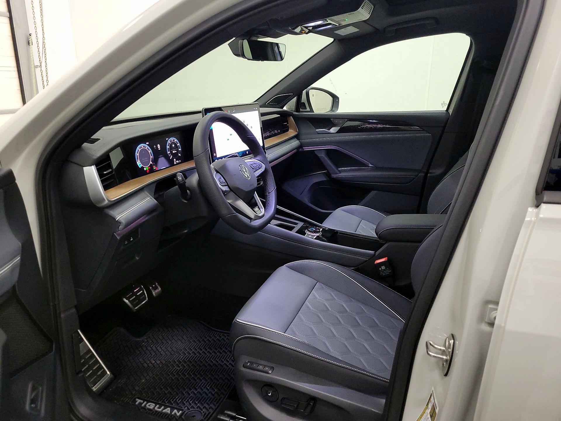 Thumbnail: 2026 Volkswagen Tiguan - 11