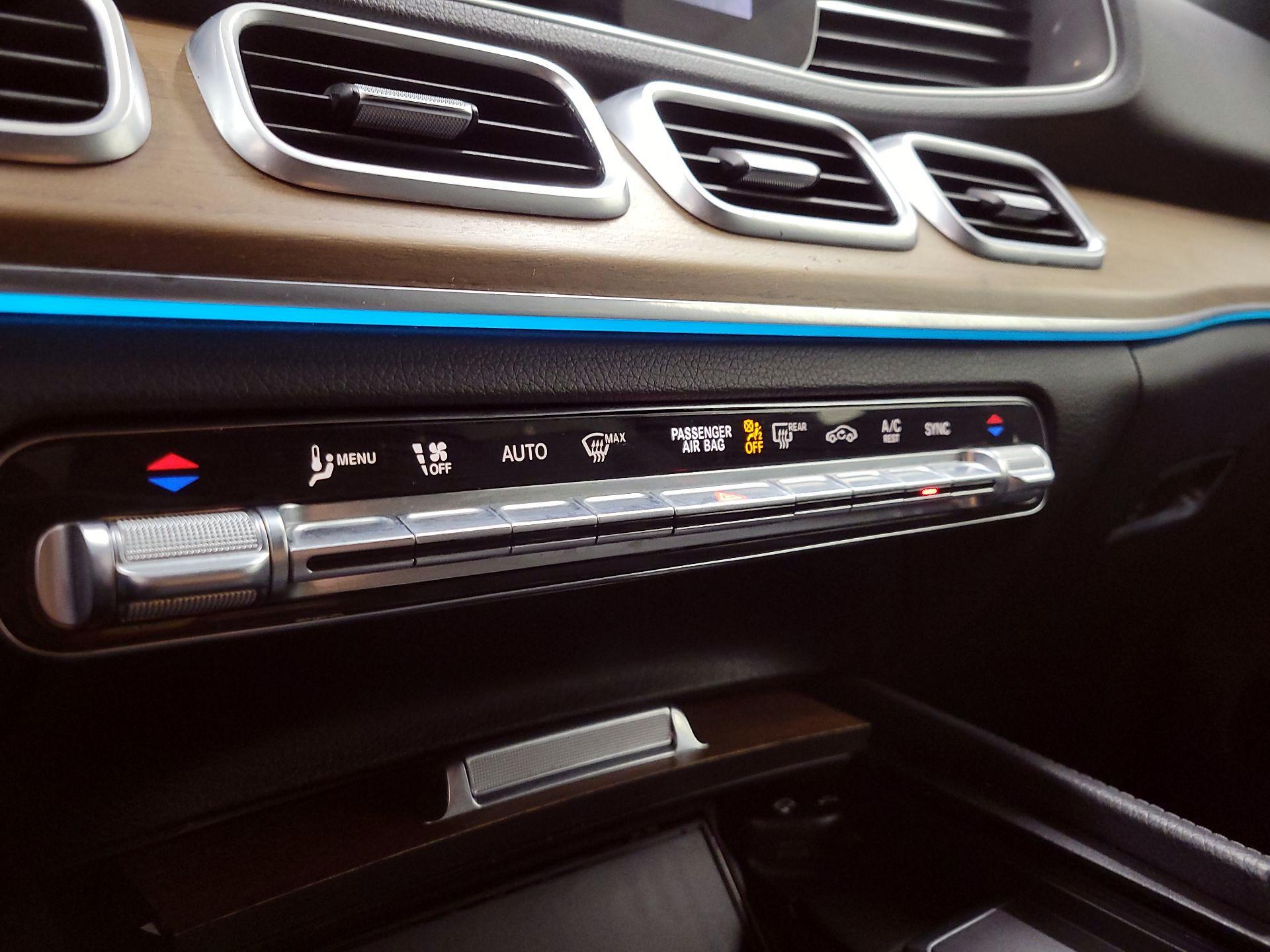 Thumbnail: 2021 Mercedes-Benz GLE - 17