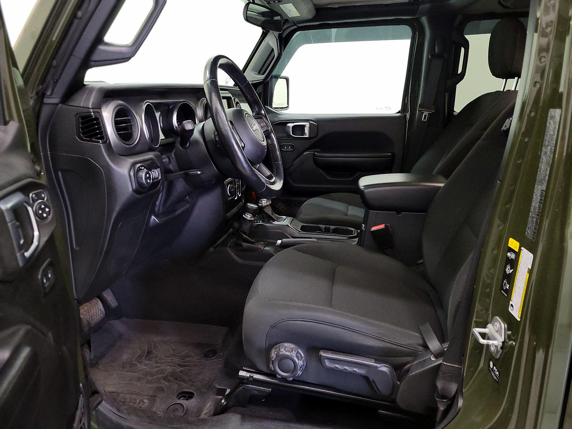 Thumbnail: 2021 Jeep Gladiator - 11