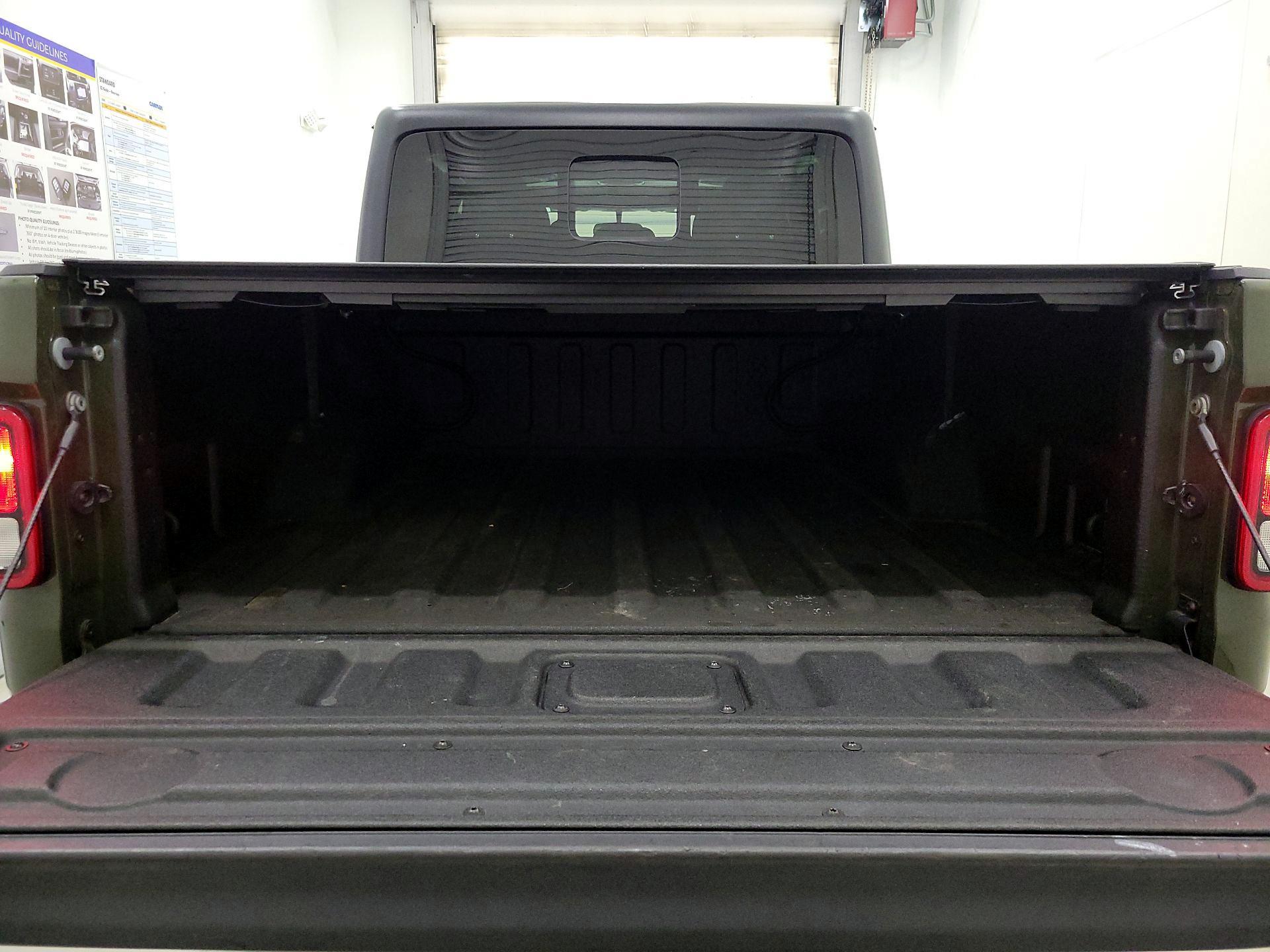 Thumbnail: 2021 Jeep Gladiator - 20
