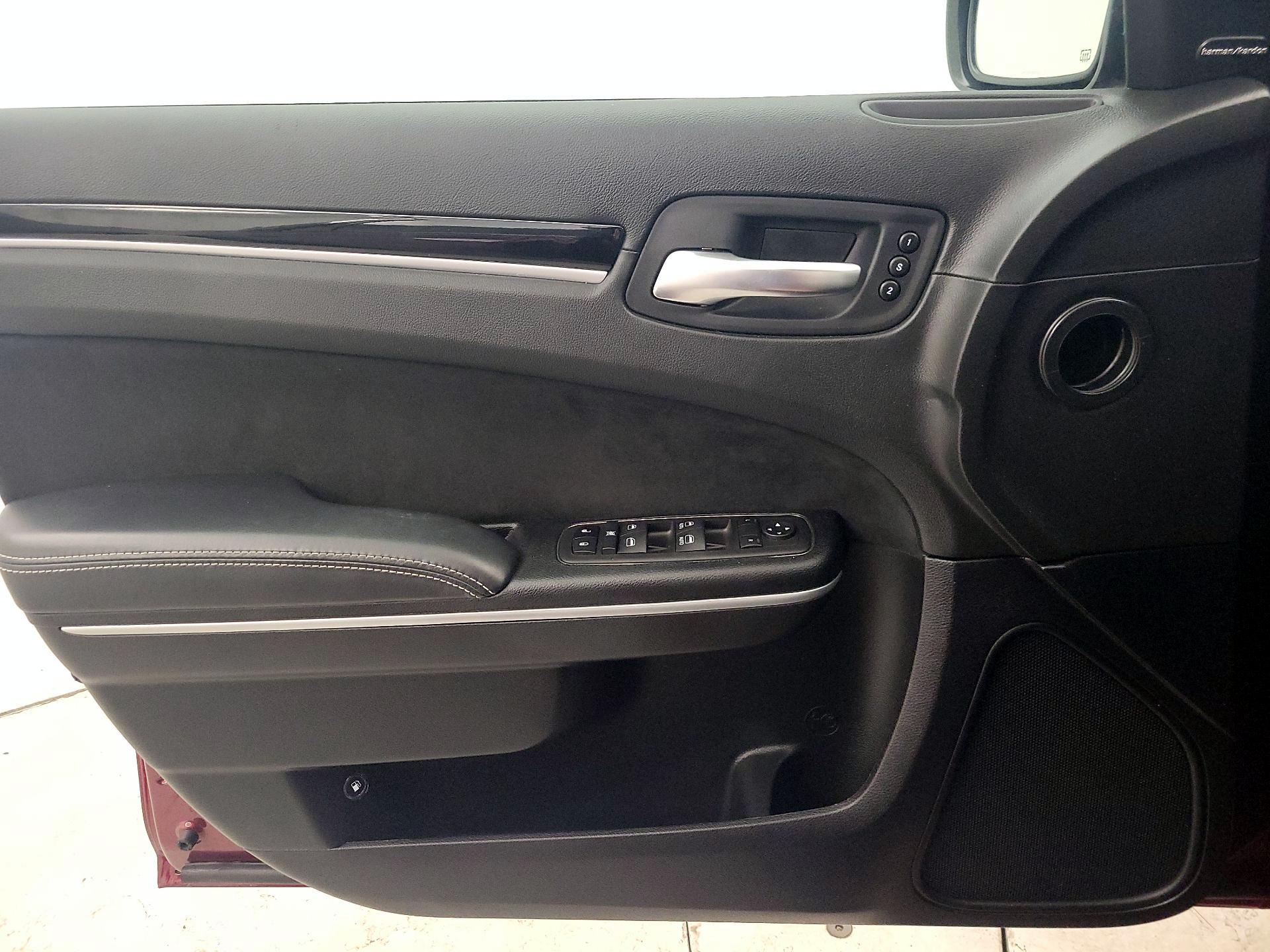 Thumbnail: 2023 Chrysler 300 - 12