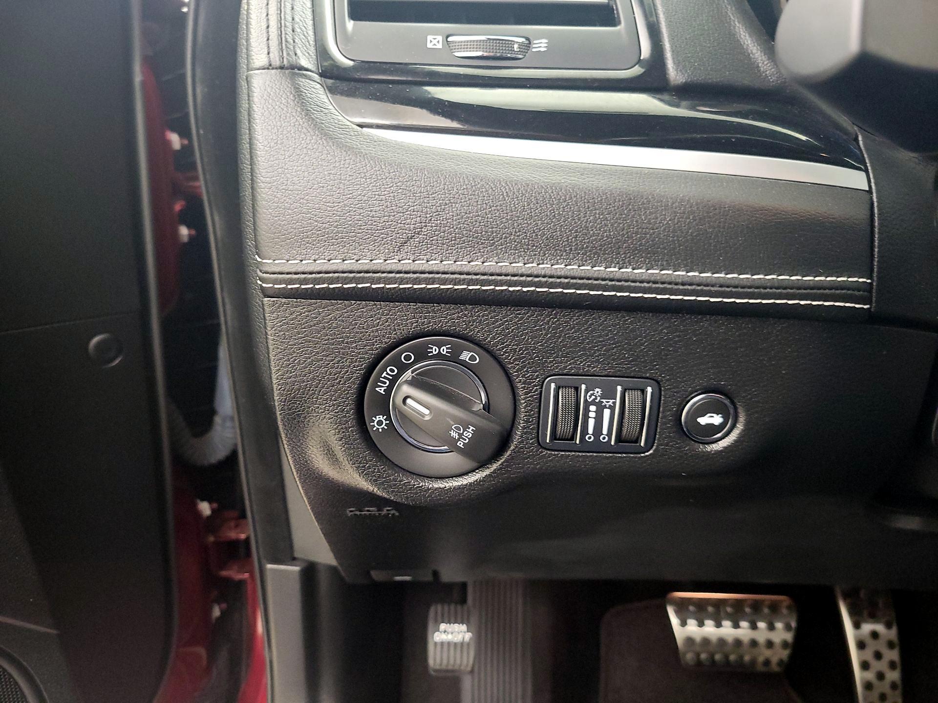 Thumbnail: 2023 Chrysler 300 - 13