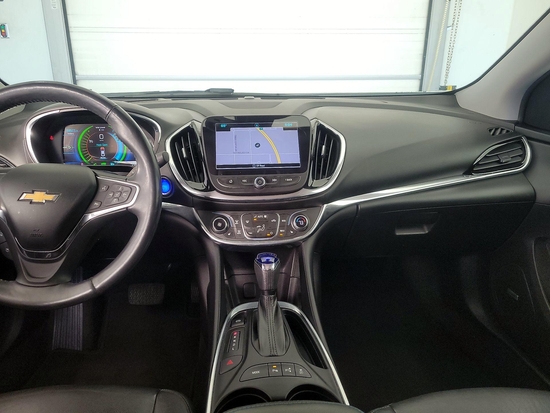 Thumbnail: 2017 Chevrolet Volt - 9