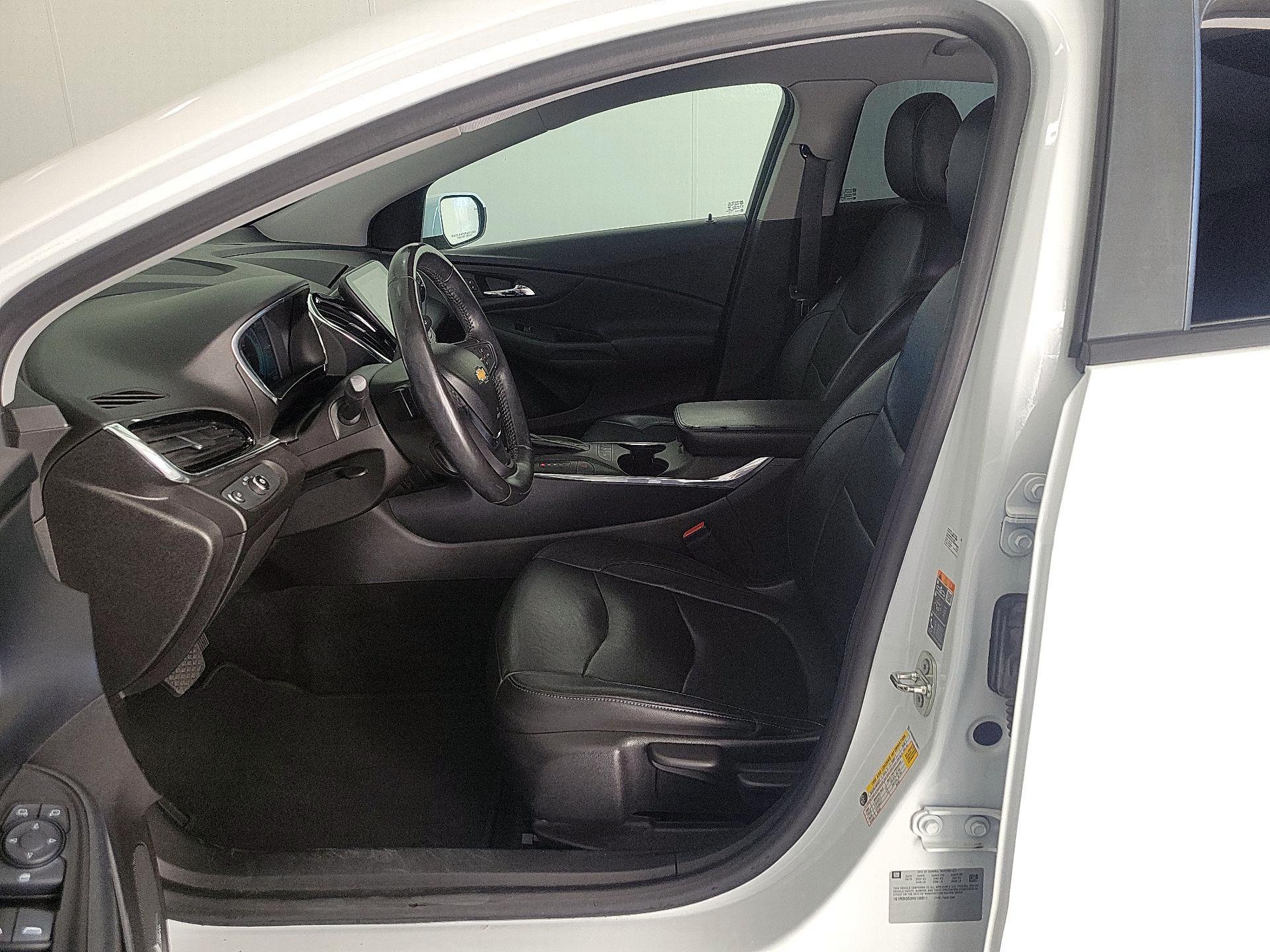 Thumbnail: 2017 Chevrolet Volt - 11