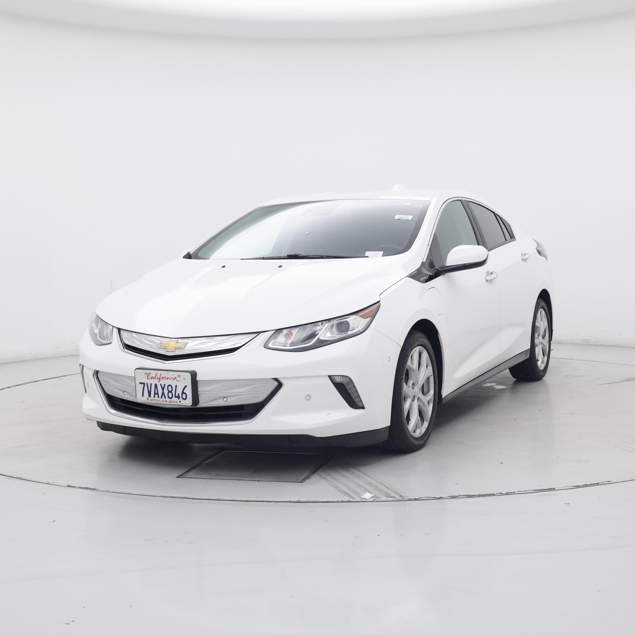 Thumbnail: 2017 Chevrolet Volt - 4