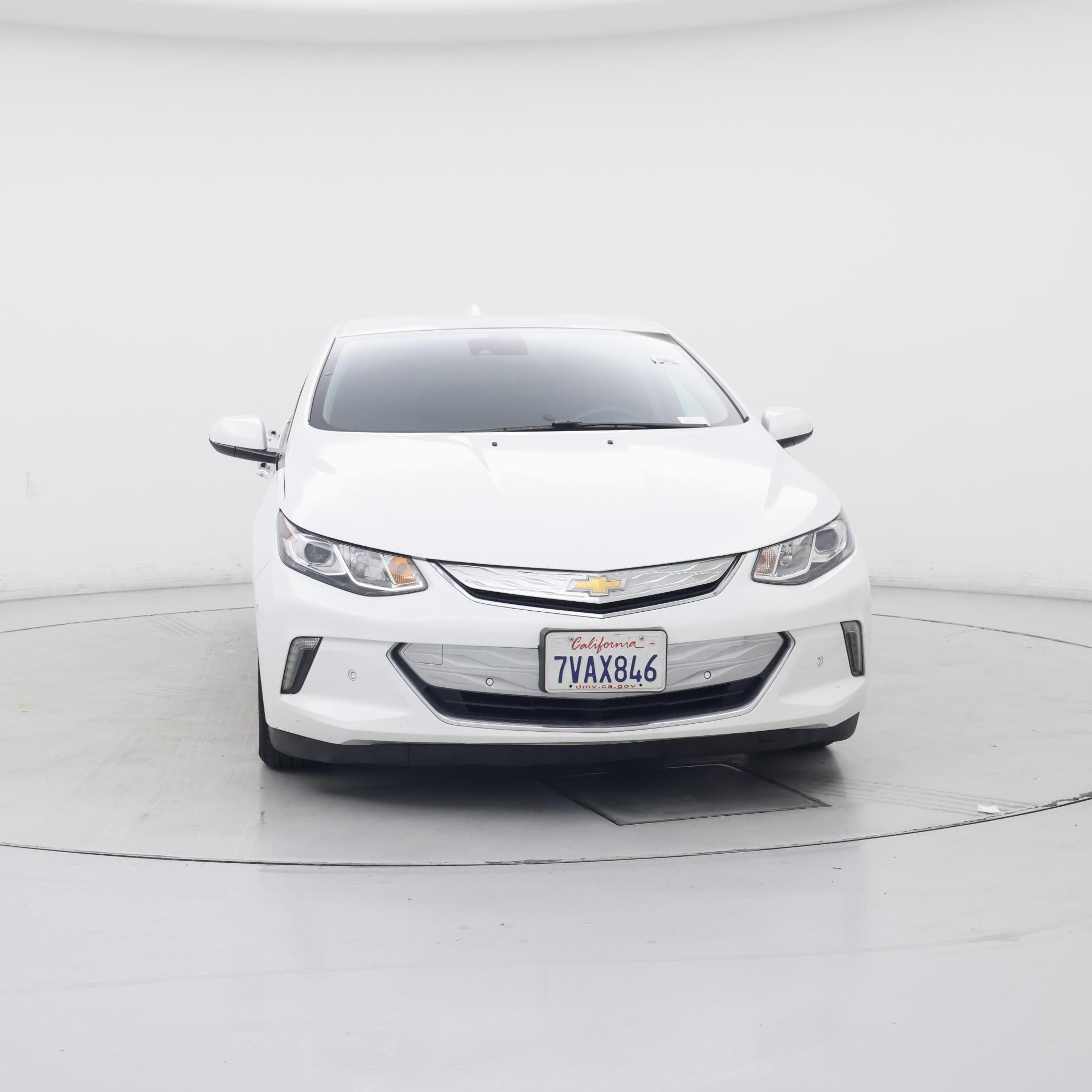 Thumbnail: 2017 Chevrolet Volt - 5