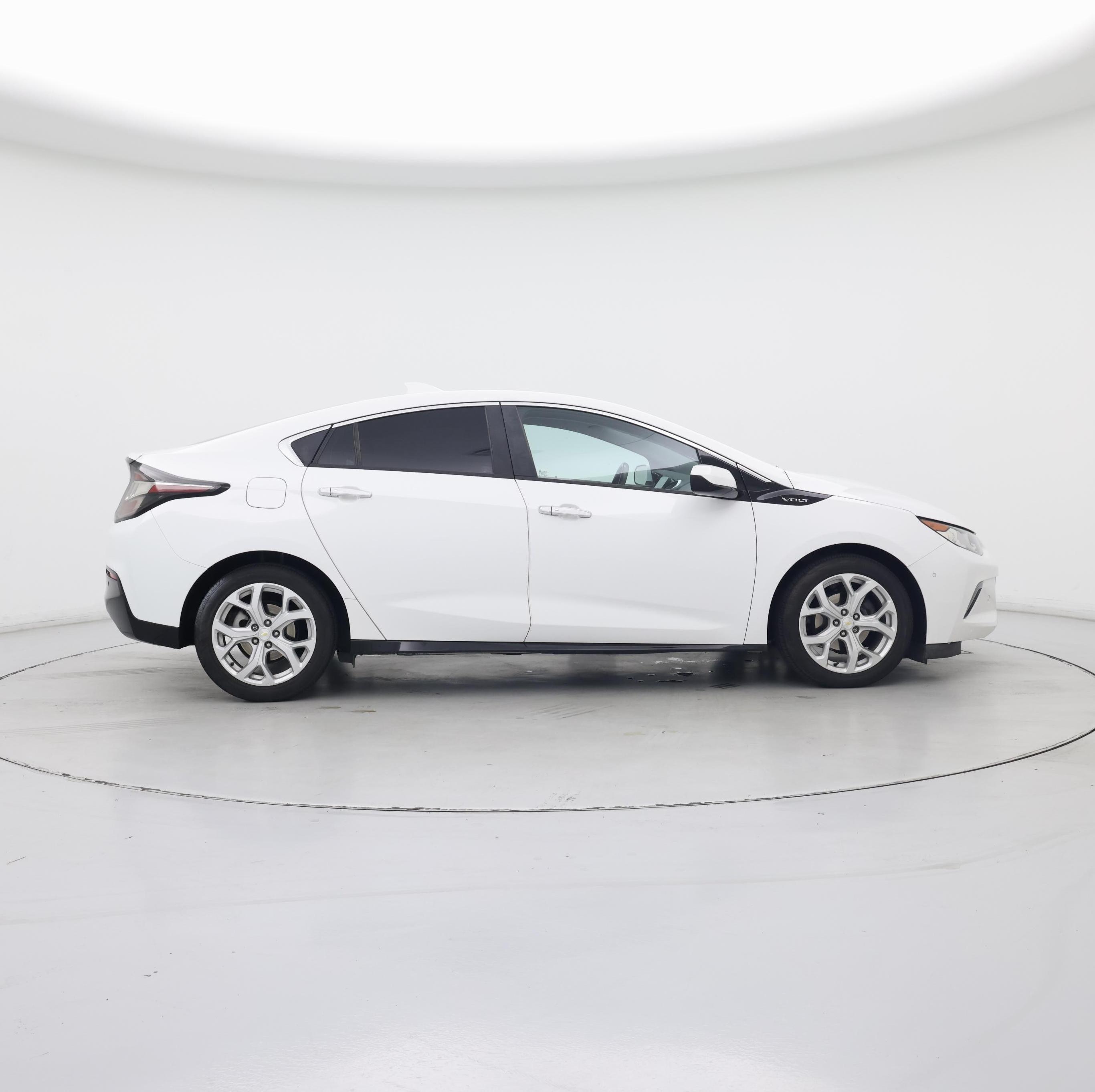 Thumbnail: 2017 Chevrolet Volt - 7