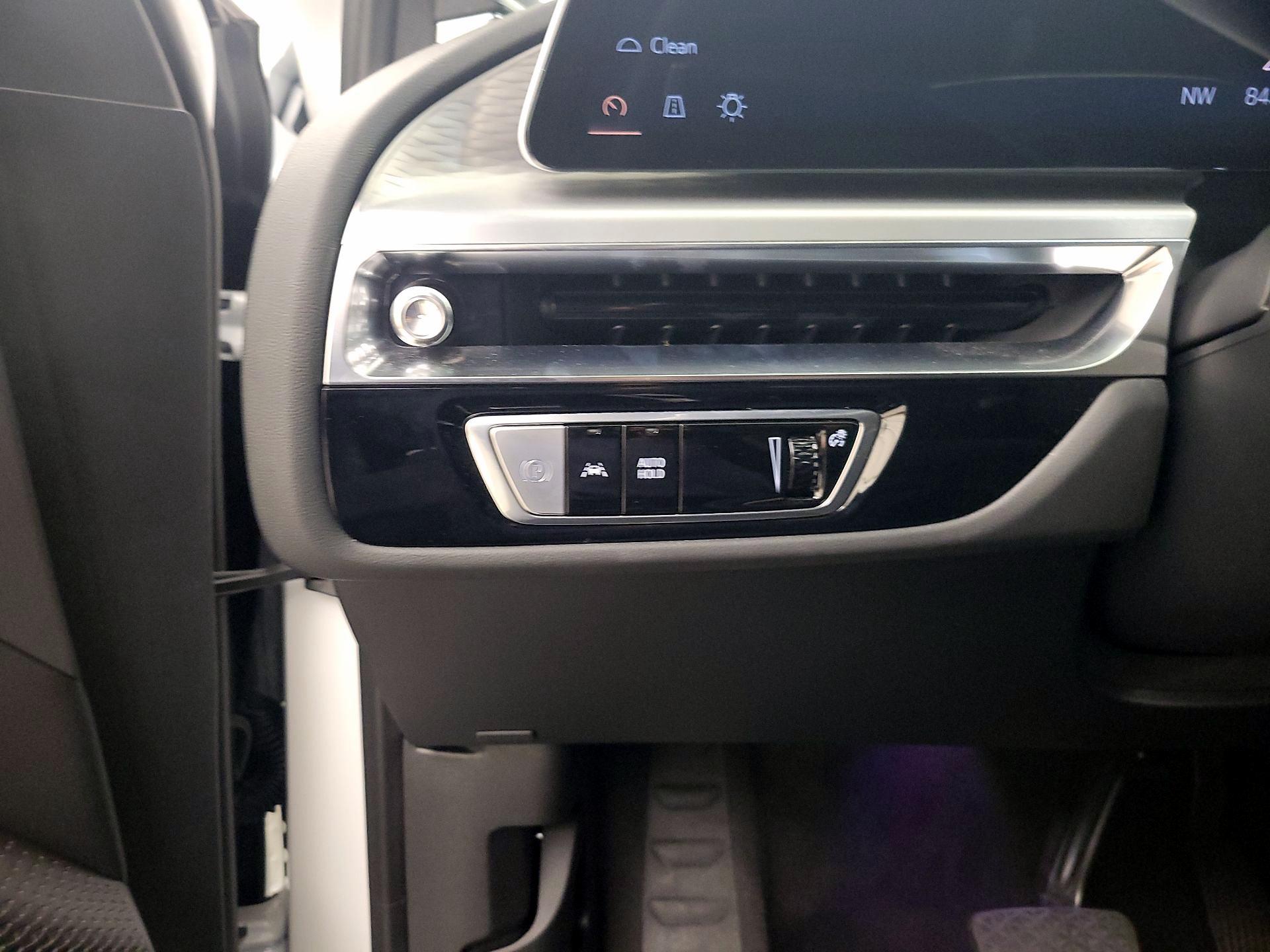 Thumbnail: 2024 Cadillac Lyriq - 13