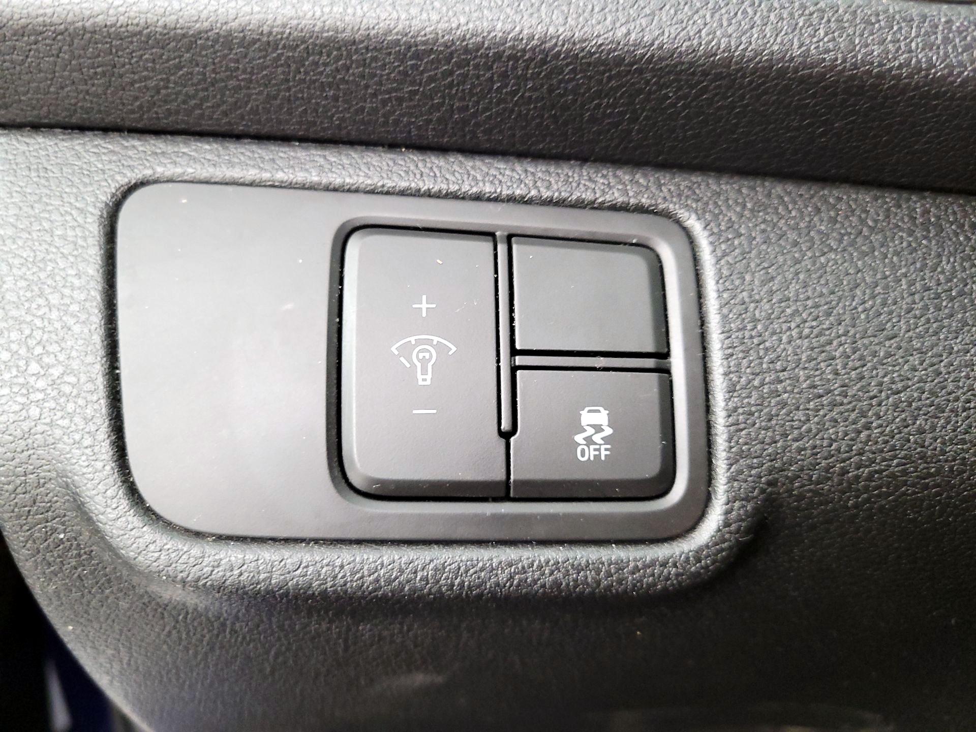 Thumbnail: 2020 Hyundai Accent - 13